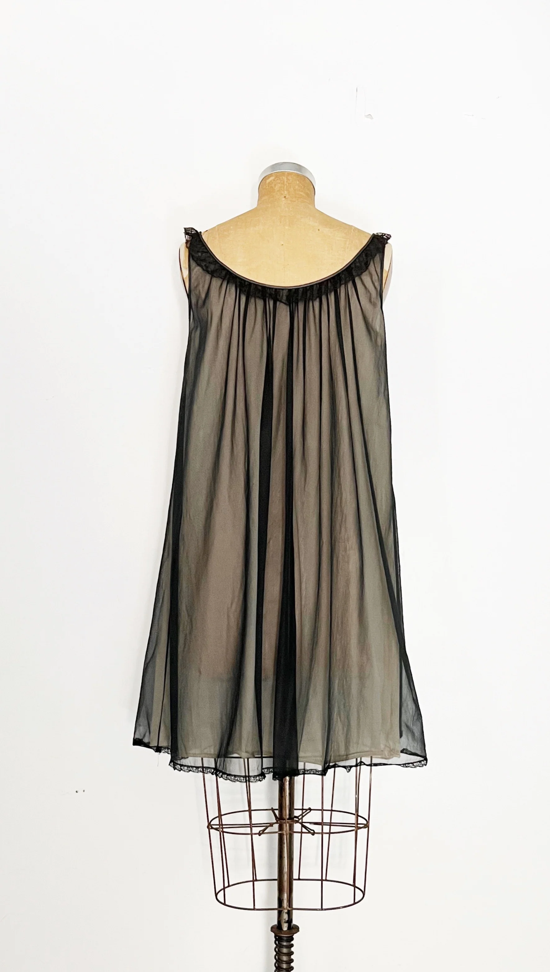60s Black Nylon Chiffon Peignoir And Nightgown Set by Vanity Fair - Image 5