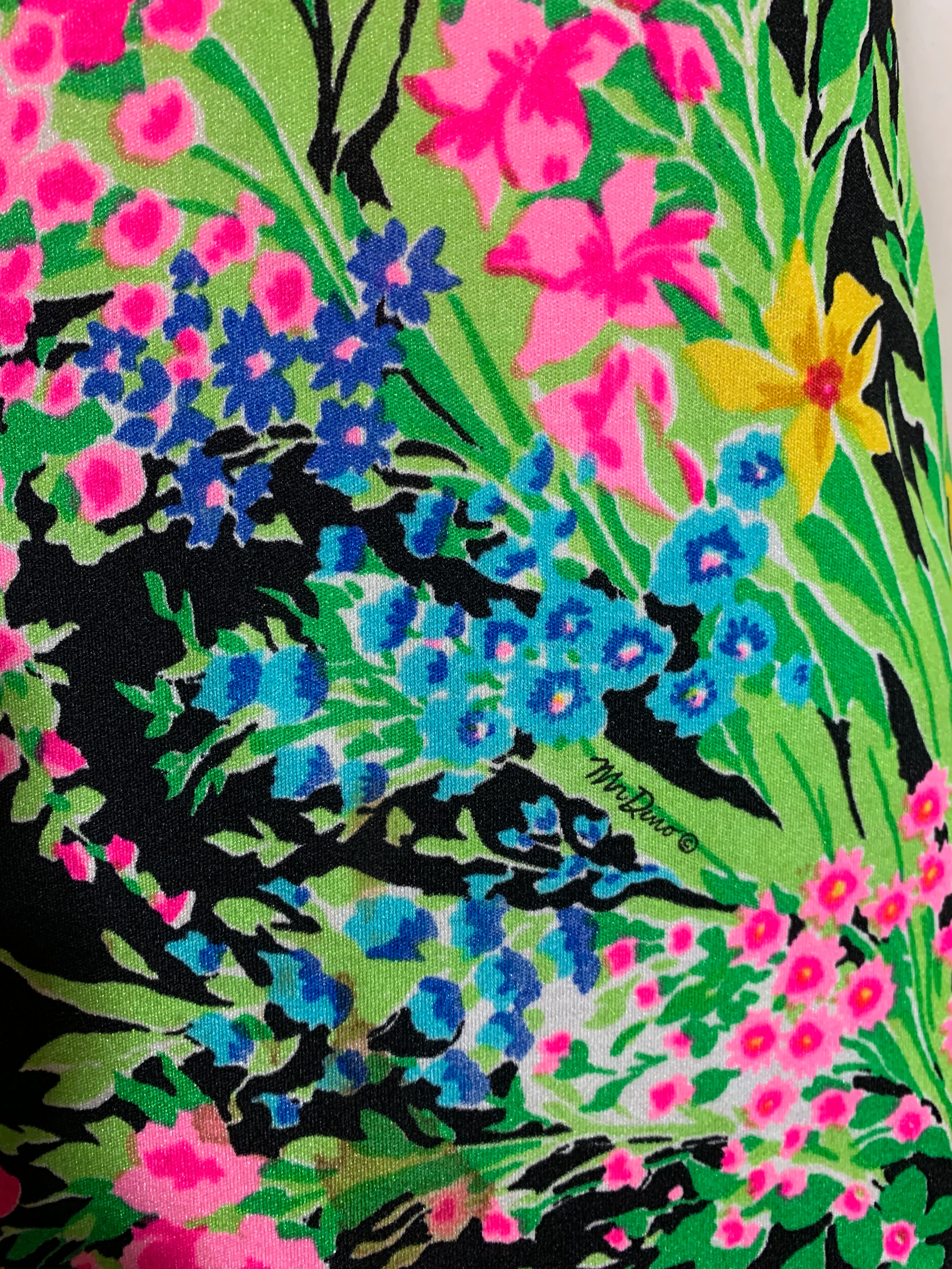 60s Bold Floral Print Silk Jersey 2 Pc Designer Dress By Mr. Dino - Image 3
