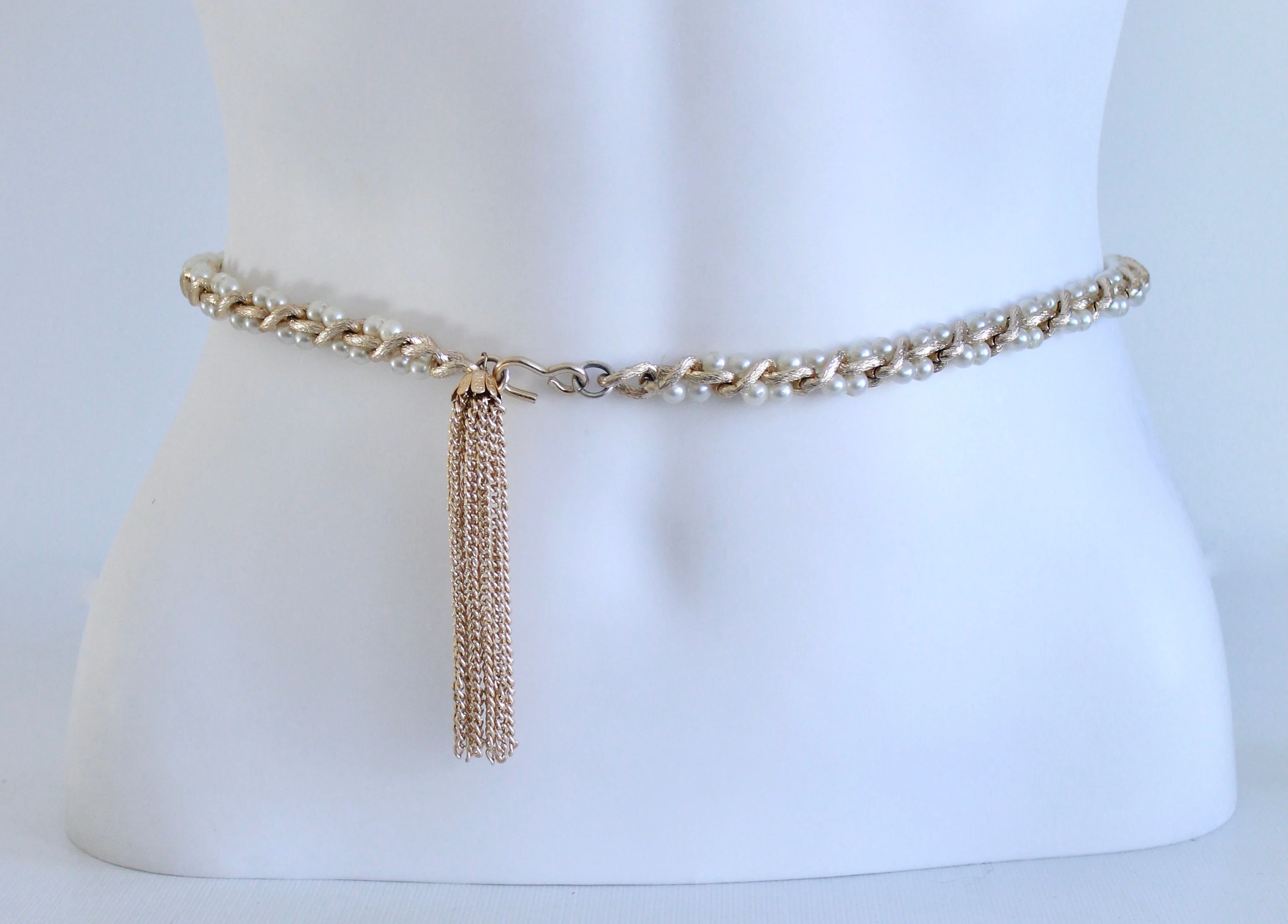 60s Brushed Gold and Faux Pearl Rope Belt - Image 8