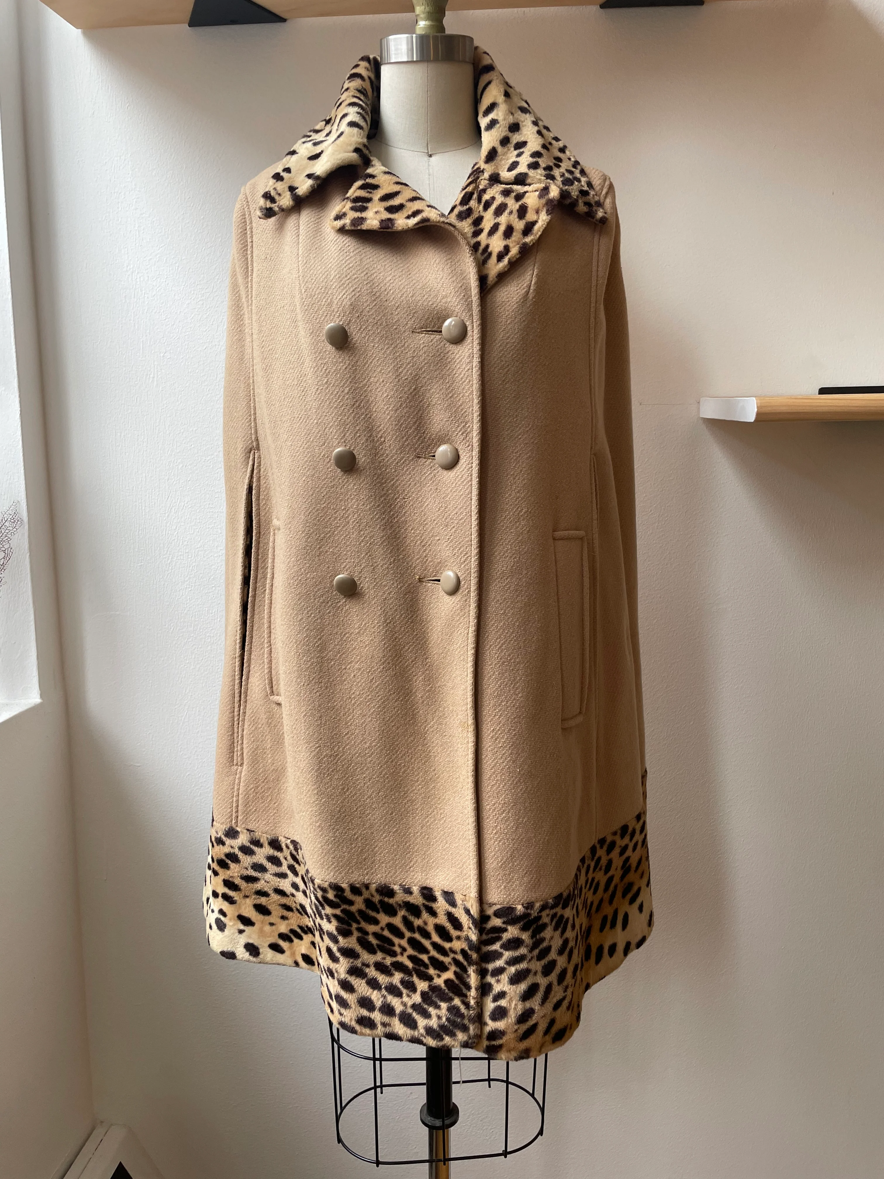 60s Cheetah Print Reversible Cape Coat - Image 7