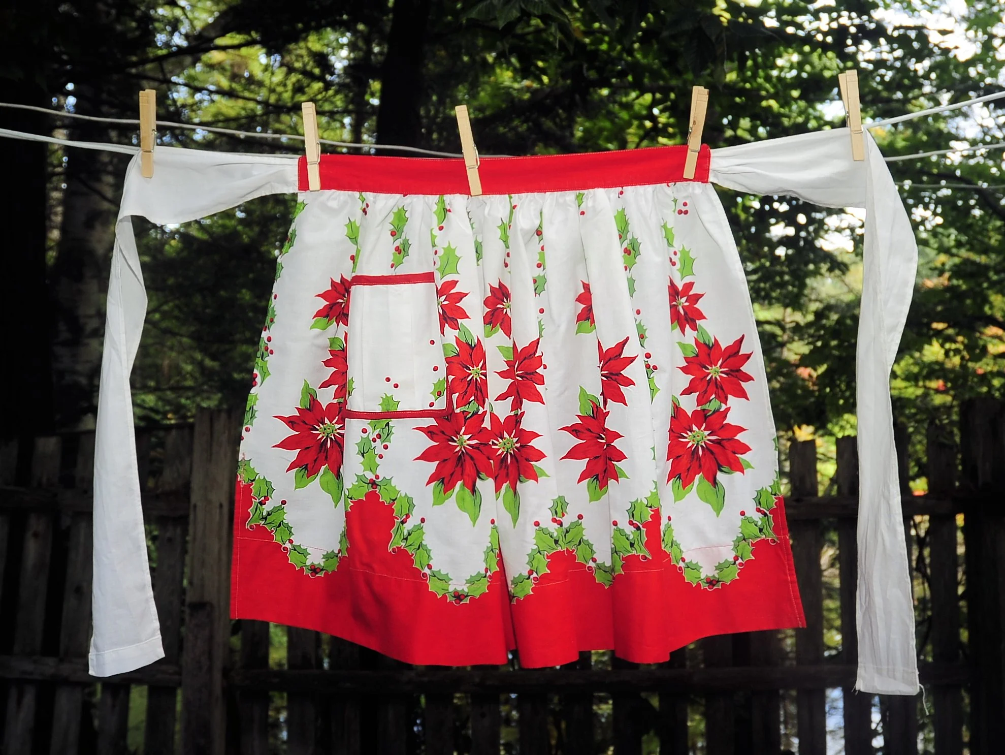 60s Christmas Fancy Hostess Apron Poinsettias Holly - Image 3