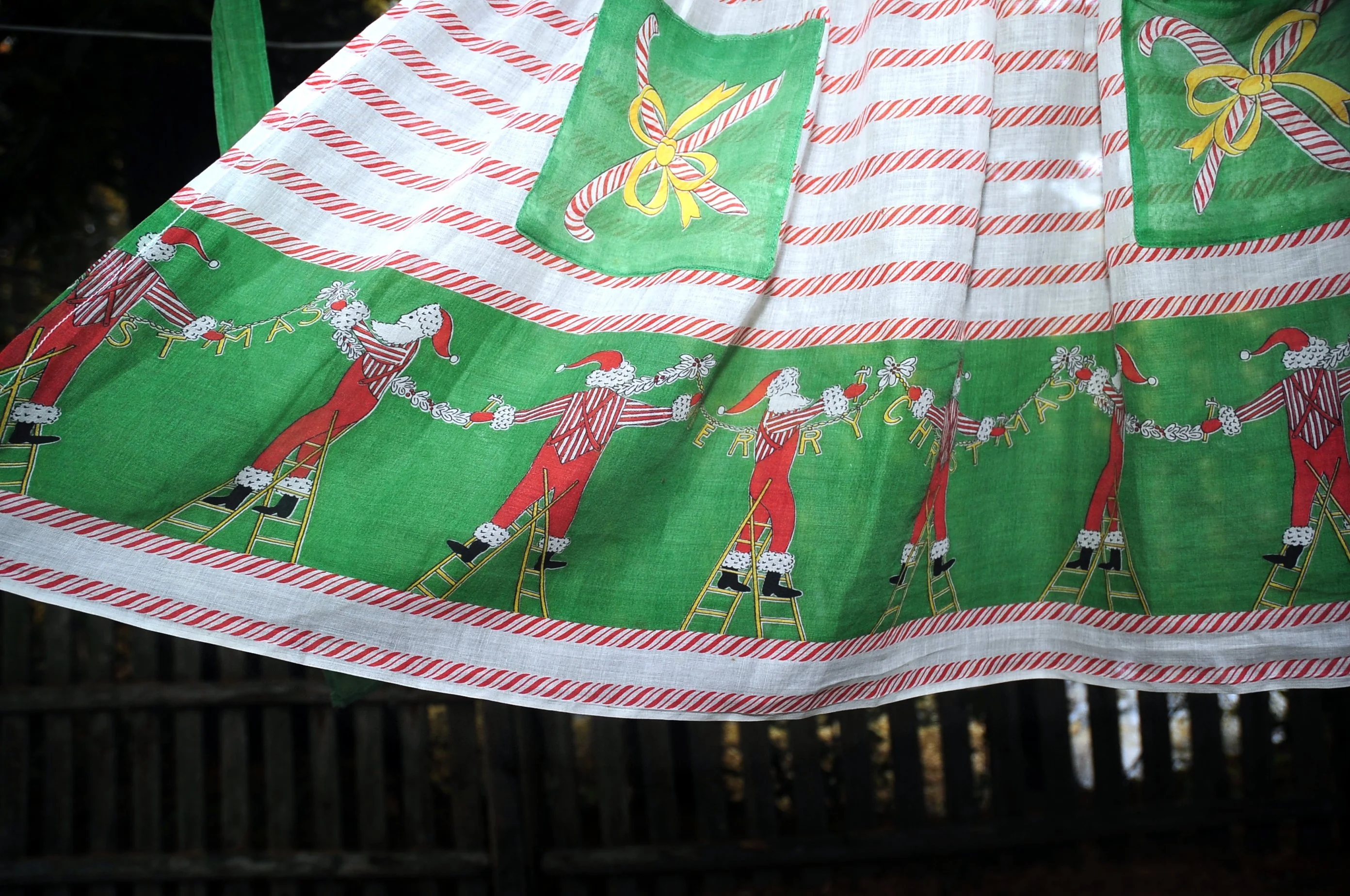60s Christmas Half Apron Santa's Hanging Decorations - Image 5