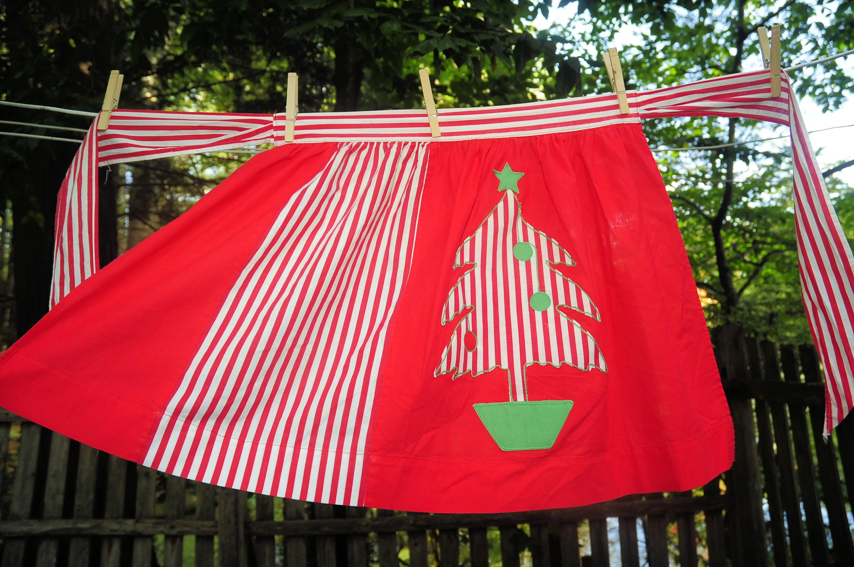 60s Christmas Hostess Half Apron Xmas Tree Applique - Image 4