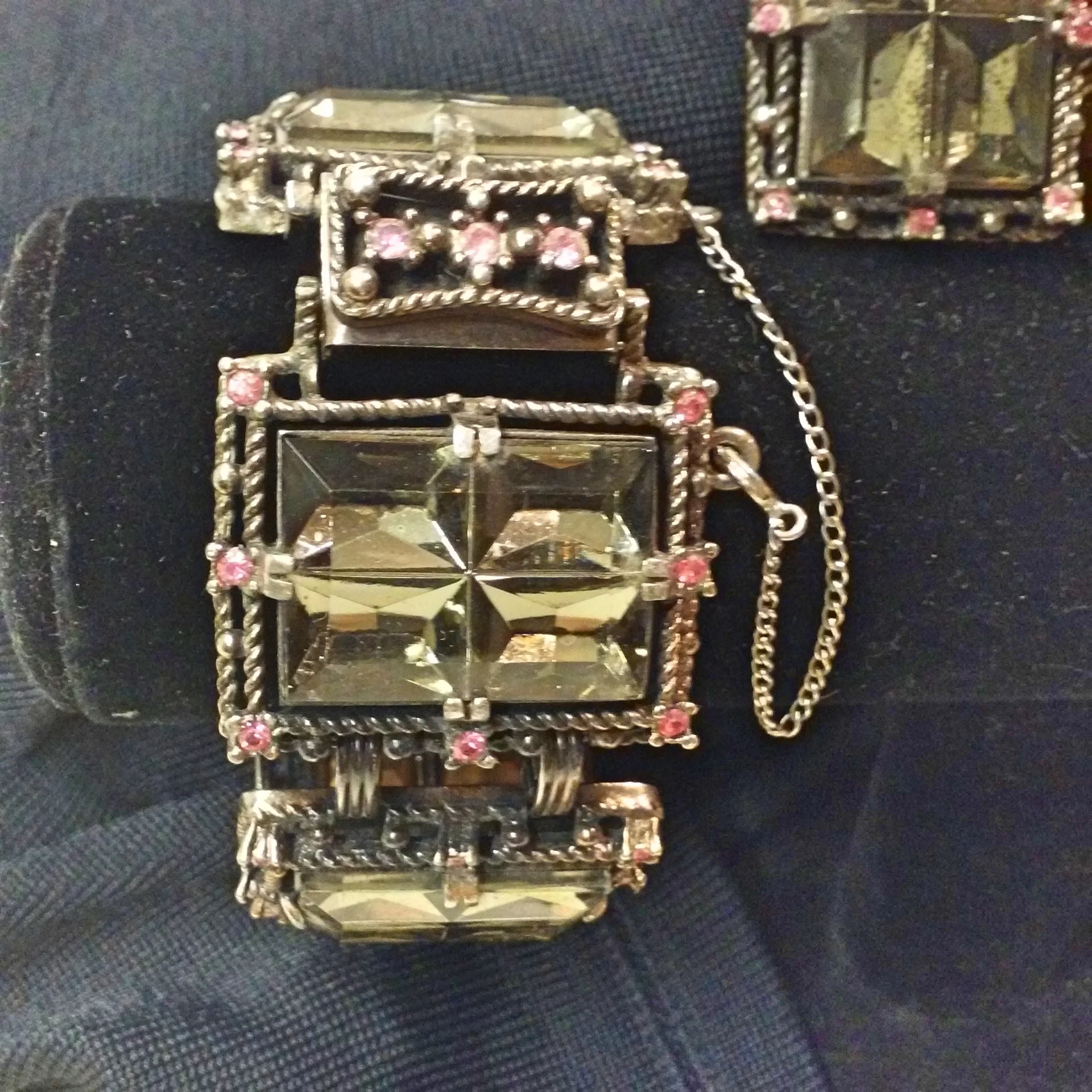 60s Chunky Facet Glass Bracelet Matching Clip Earring By Unmarked Costume Jewelry Set with Beaded Pouch - Image 10