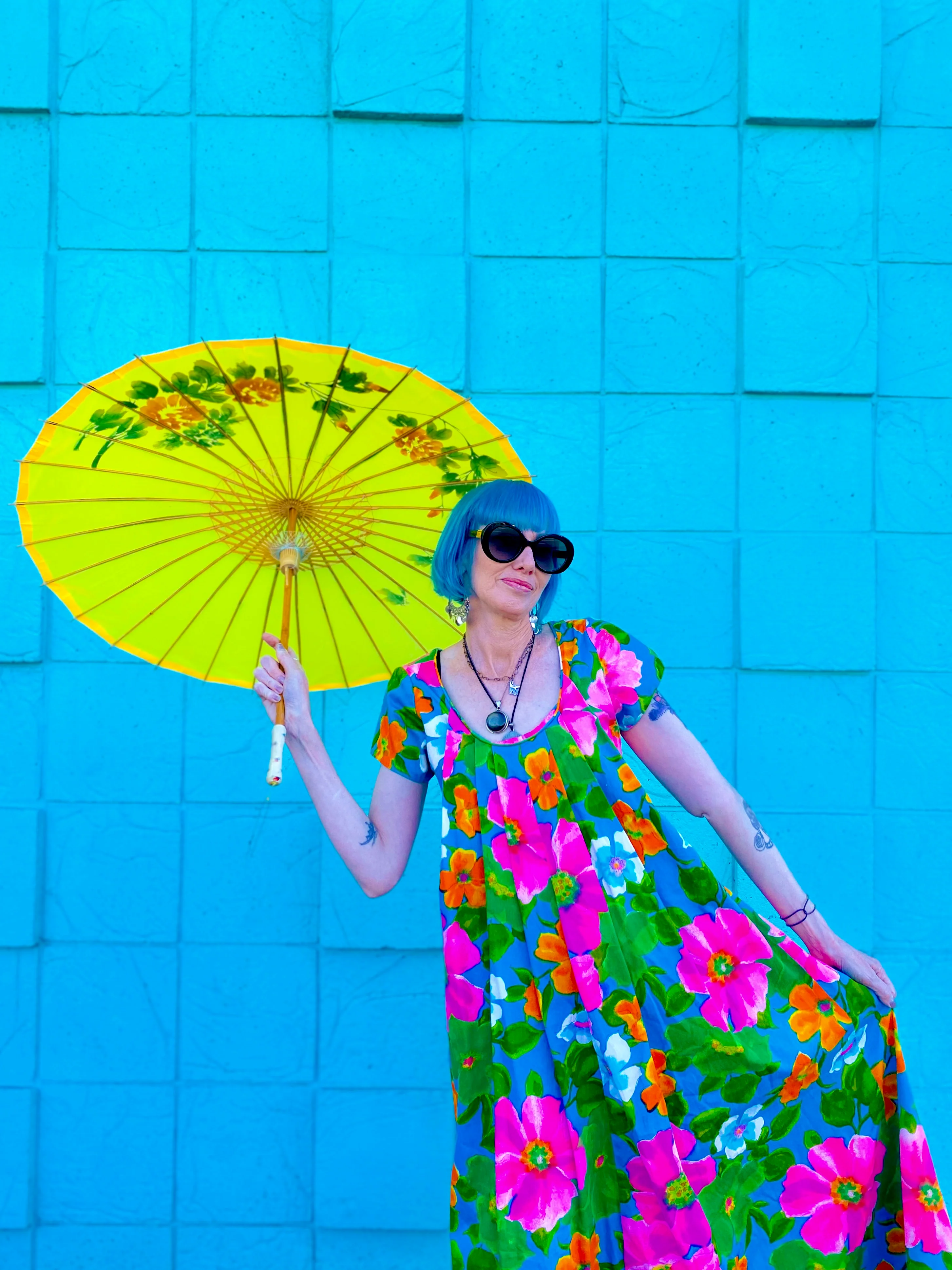 60s Colorful Barkcloth Hawaiian Floral Maxi Dress By Alice Polynesian Fashions - Image 5