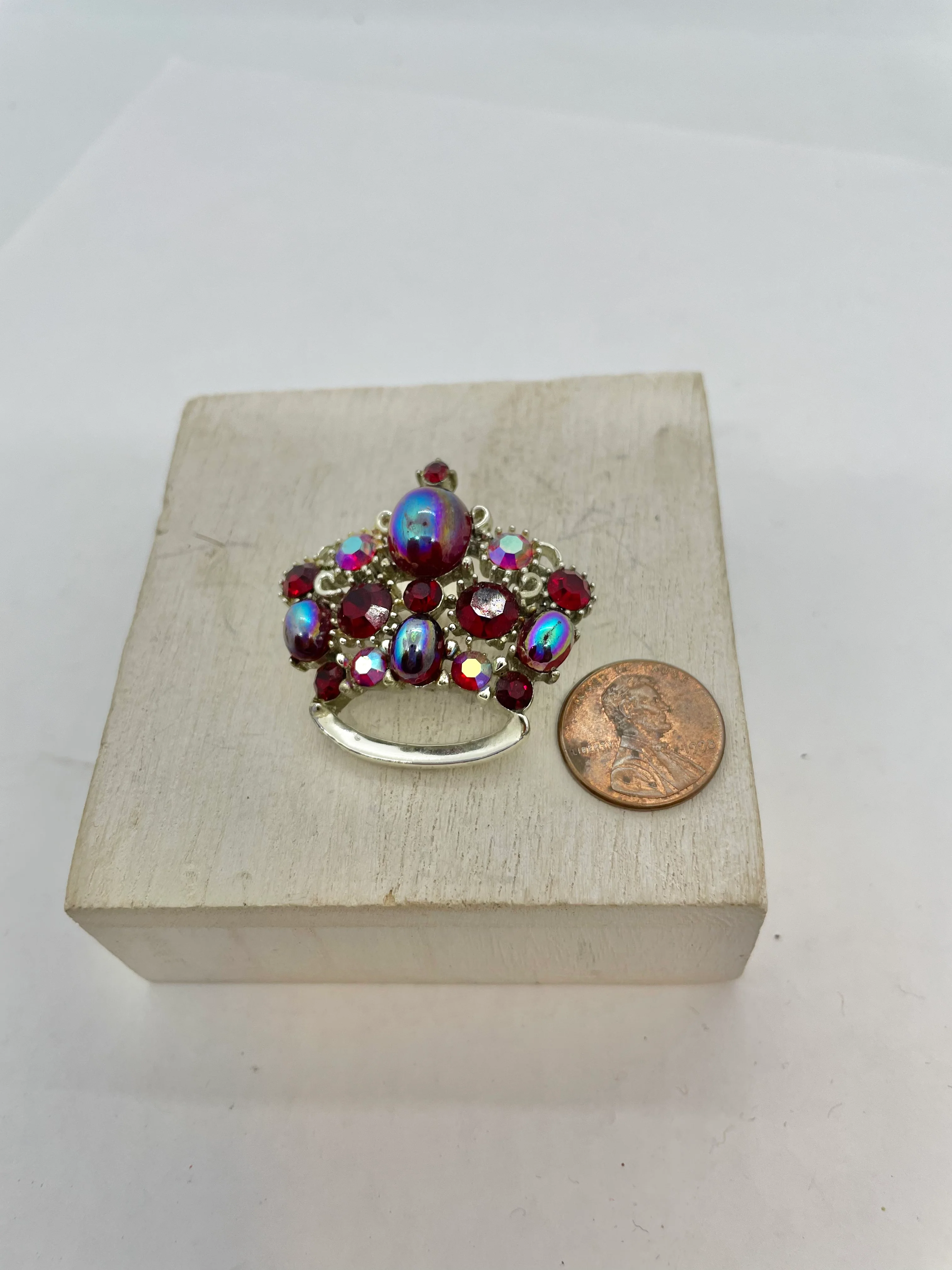 60s Crown Red Rhinestone Brooch Pin Coronation Jewelry By Lisner - Image 4
