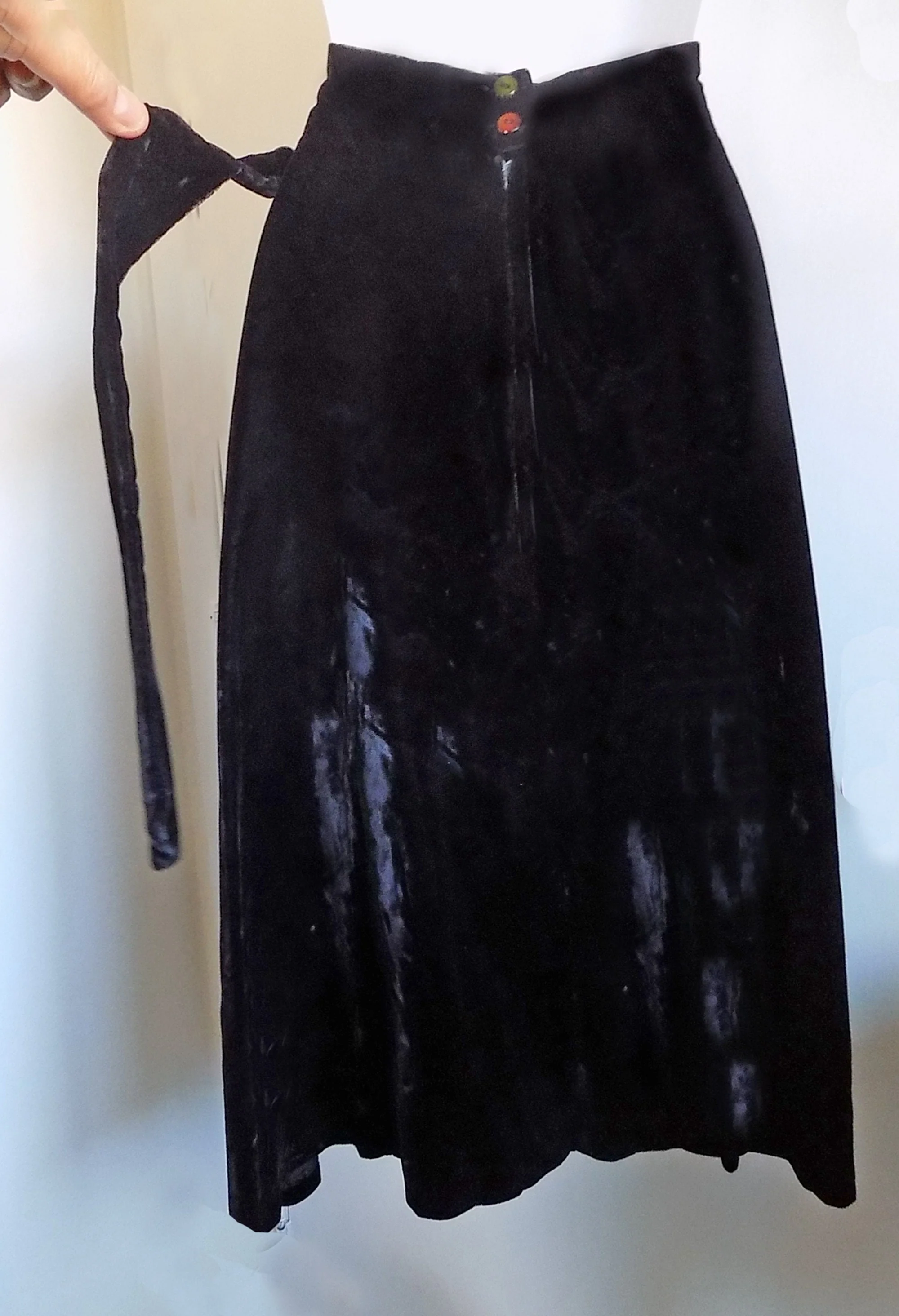 60s Crushed Black Velvet Skirt with Two Deep Pockets and Two Attached Sashes Zipper and Button Closure - Image 2