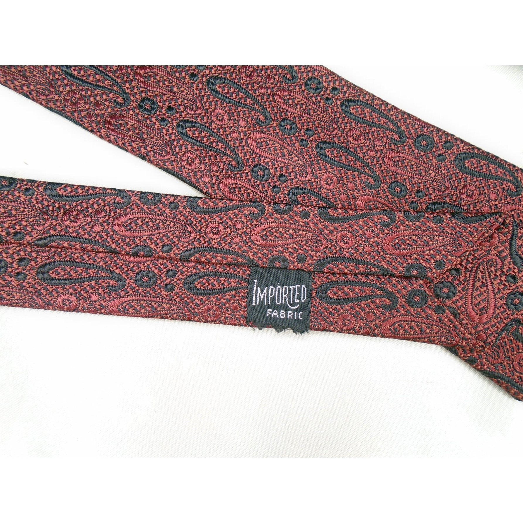 60s Dark Red Skinny Tie, Funky Textured Paisley - Image 4