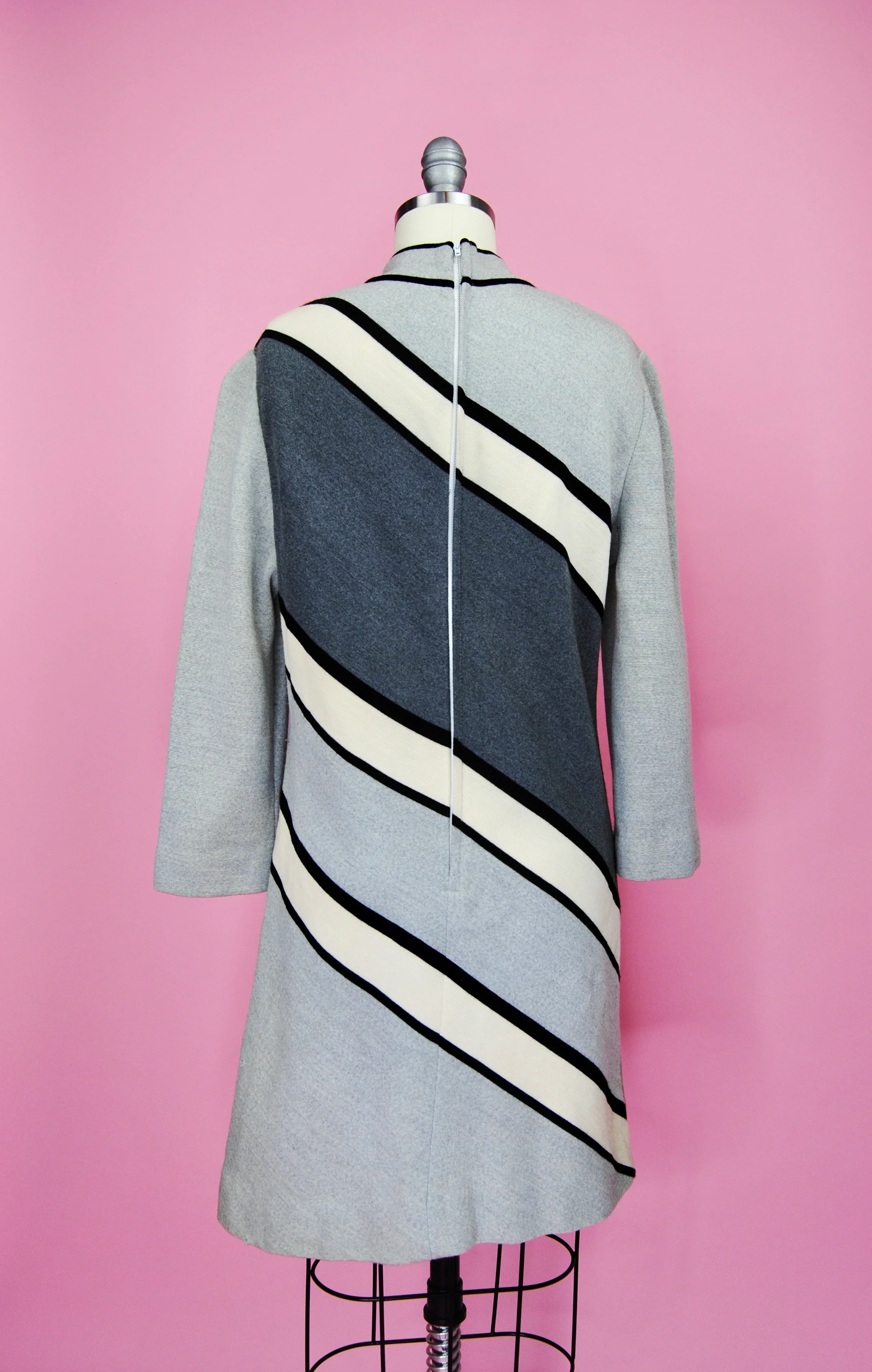 60s Diagonal Striped Gray Wool Dress - Image 12