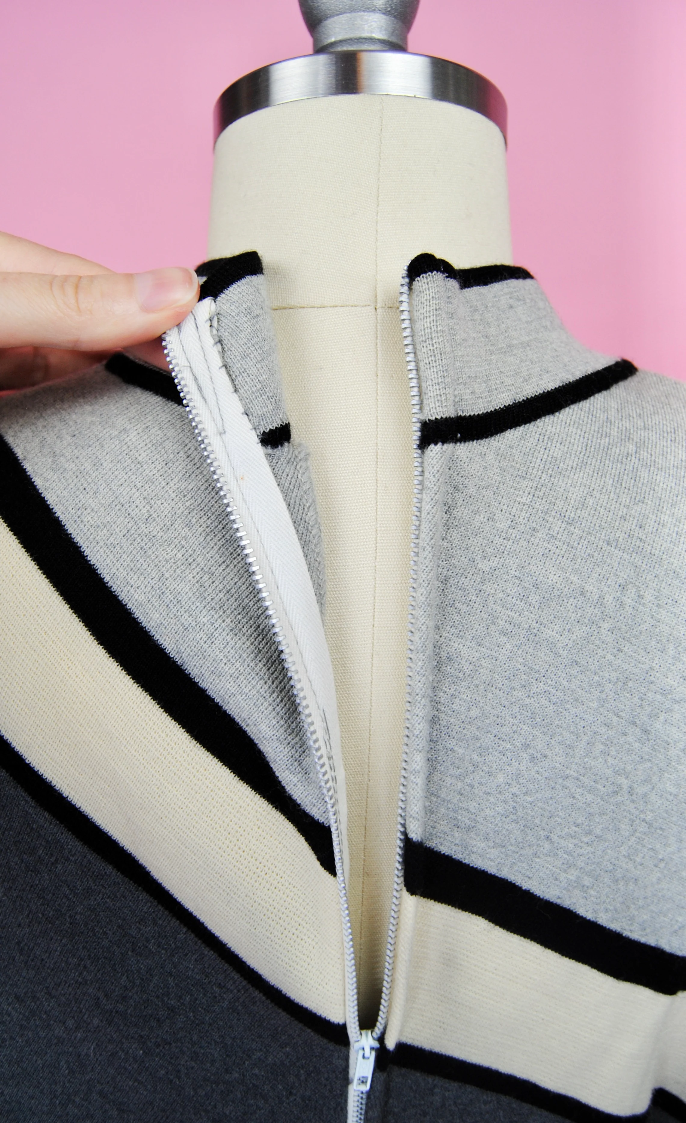 60s Diagonal Striped Gray Wool Dress - Image 13
