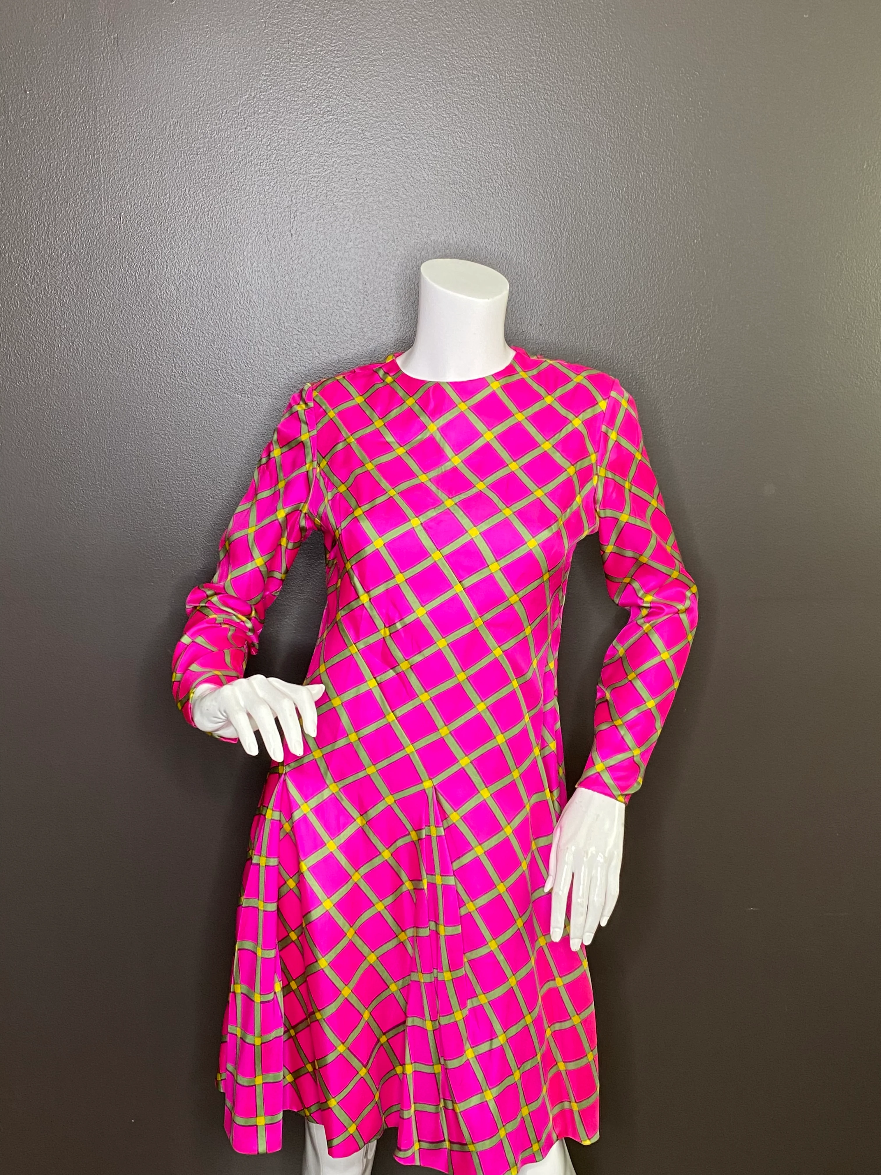 60s Drop Waist Geometric Dress With Pussy Bow By Moe Nathan New York - Image 4