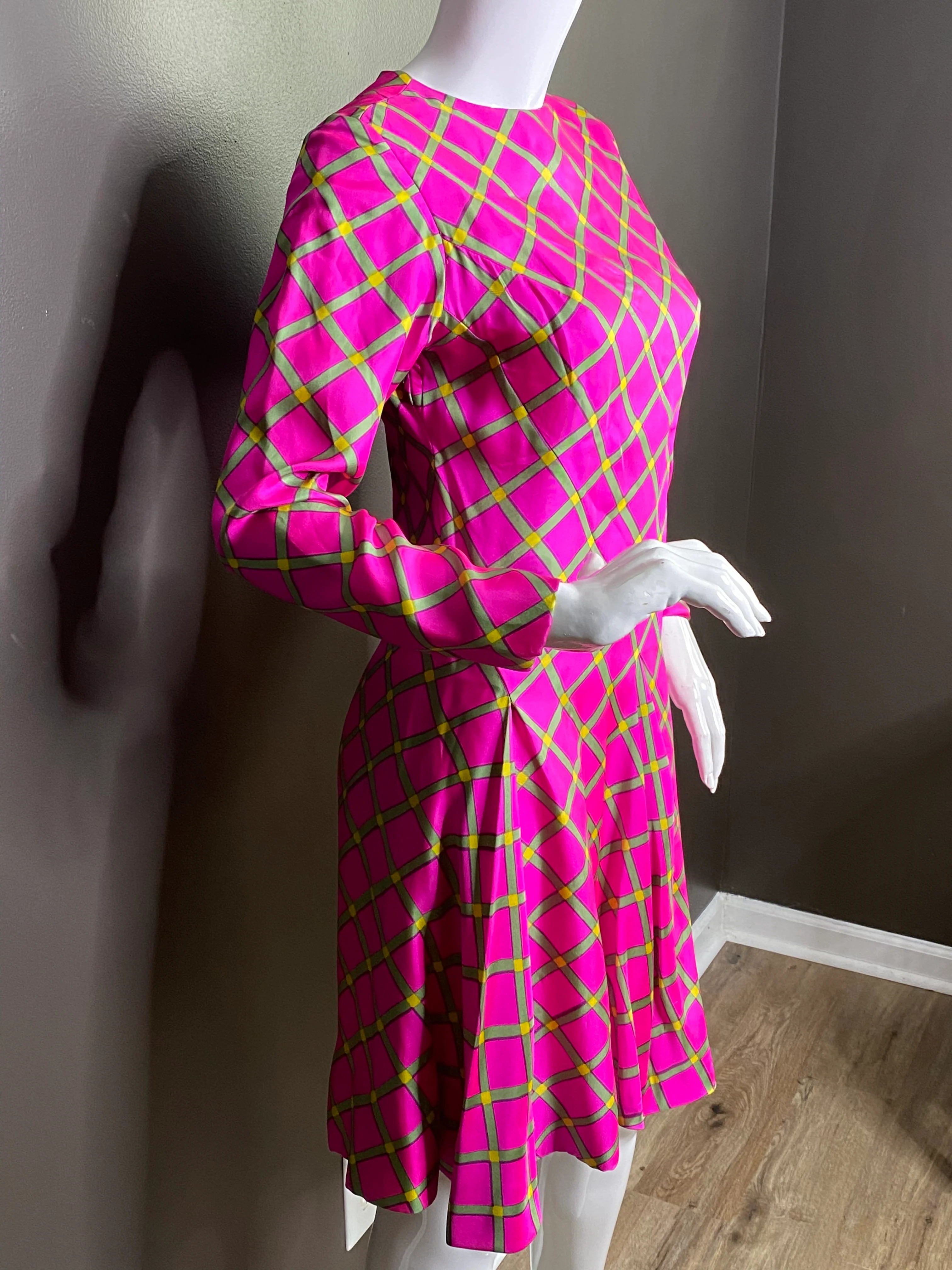 60s Drop Waist Geometric Dress With Pussy Bow By Moe Nathan New York - Image 6