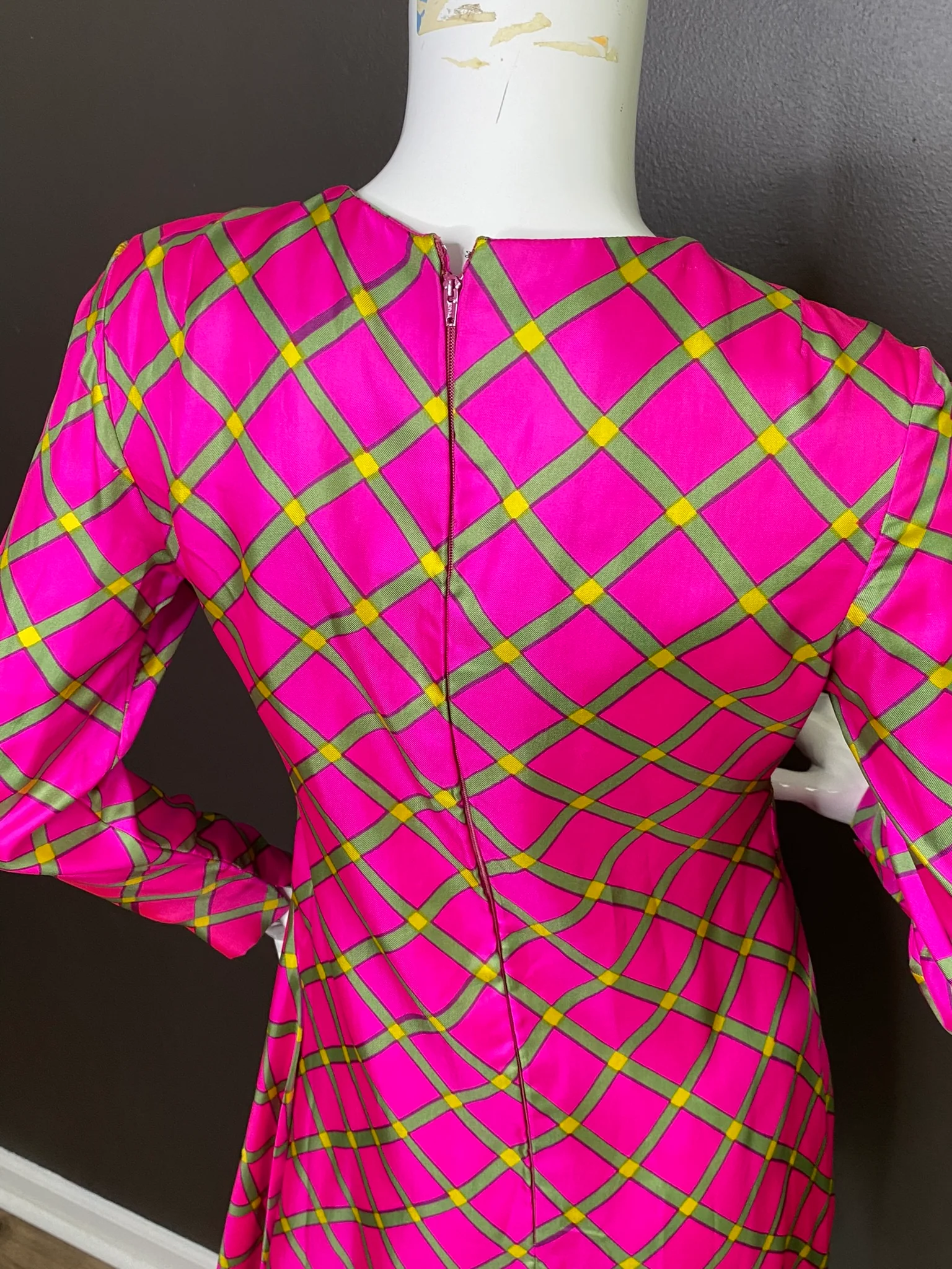 60s Drop Waist Geometric Dress With Pussy Bow By Moe Nathan New York - Image 9