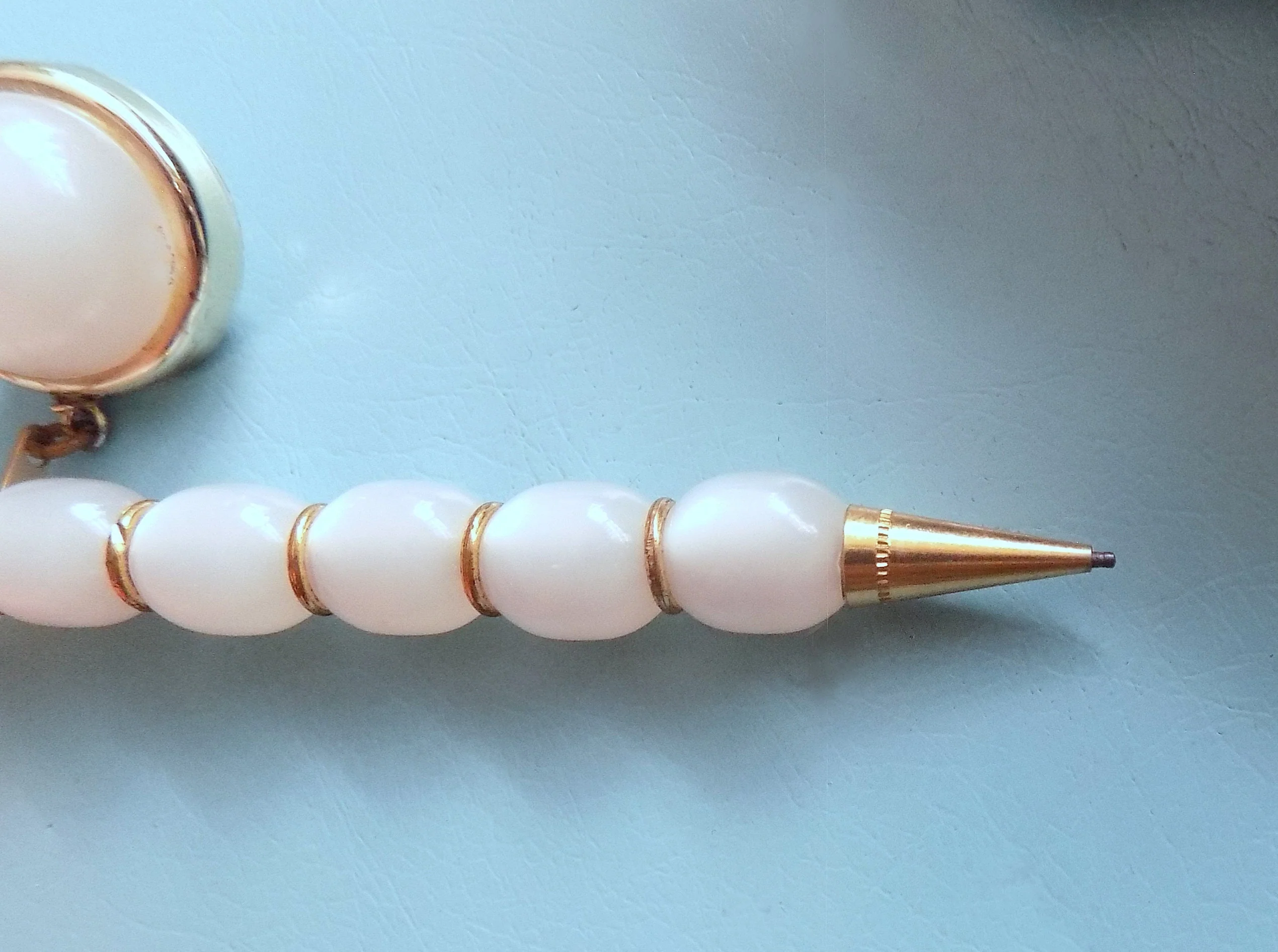 60s Fake Pearl Retractable Mechanical Pencil Brooch Mod Glam Novelty Chain Pull Spring Plastic - Image 2