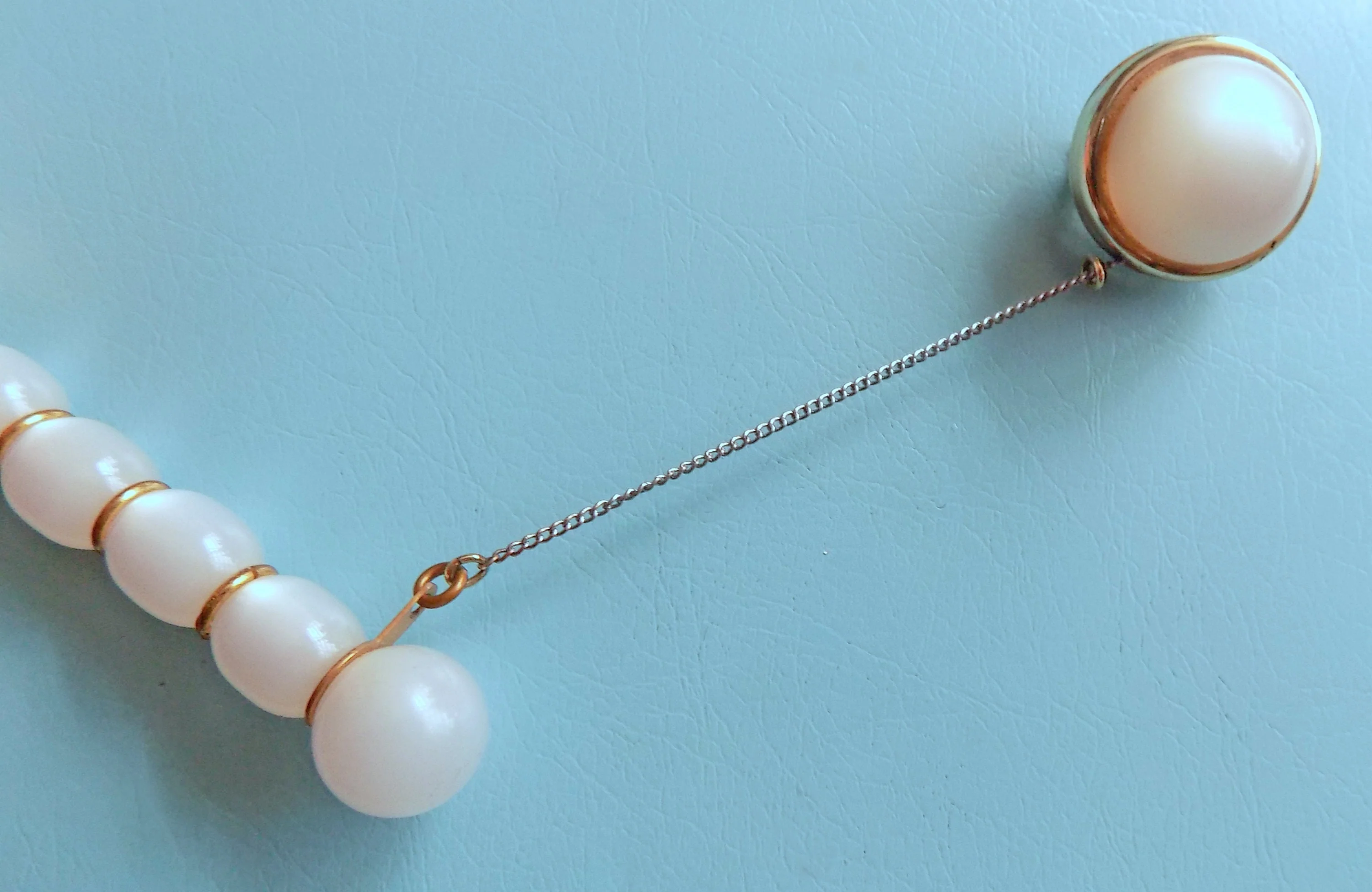 60s Fake Pearl Retractable Mechanical Pencil Brooch Mod Glam Novelty Chain Pull Spring Plastic - Image 3