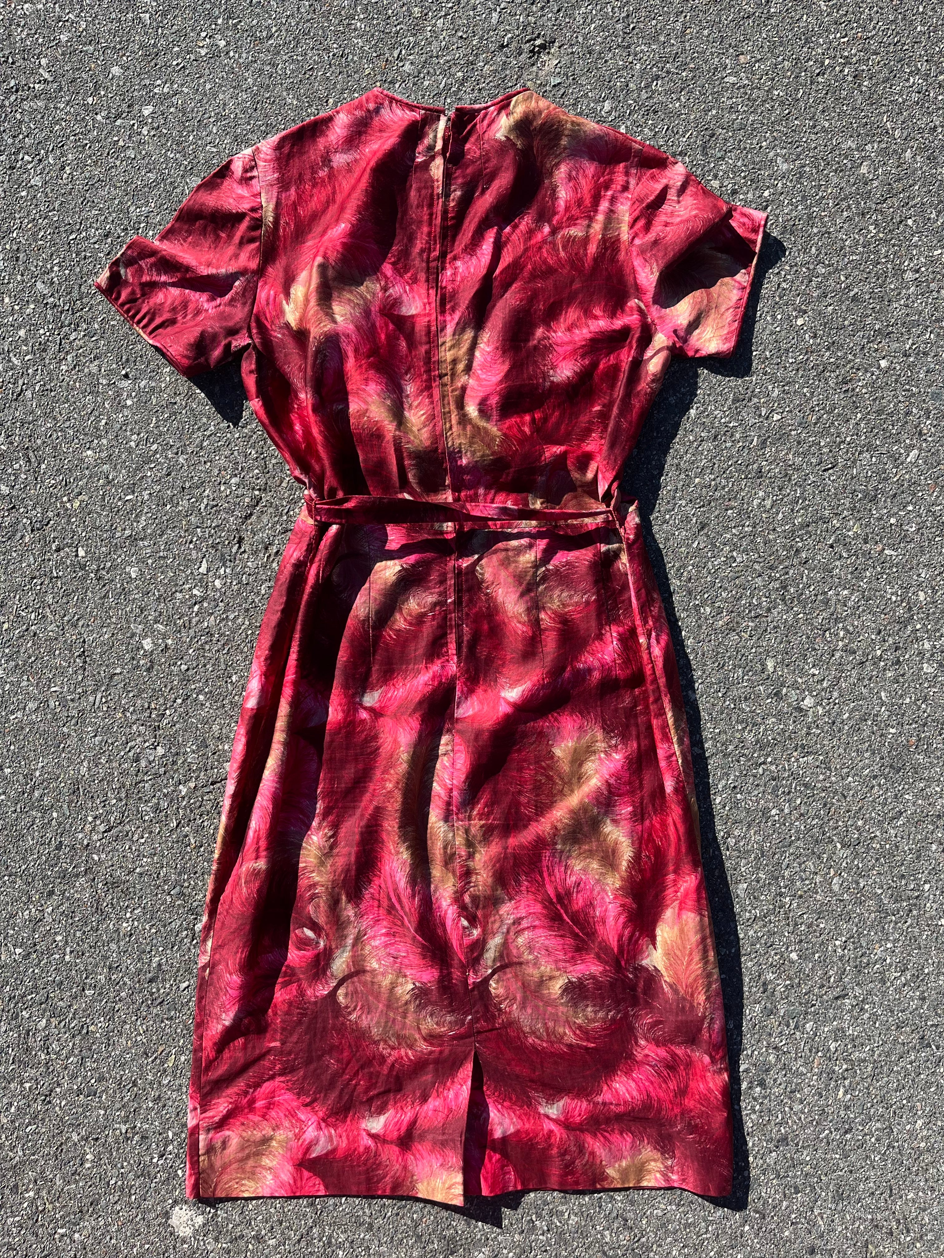 60s Feather Print Wiggle Dress In Red And Pink - Image 4