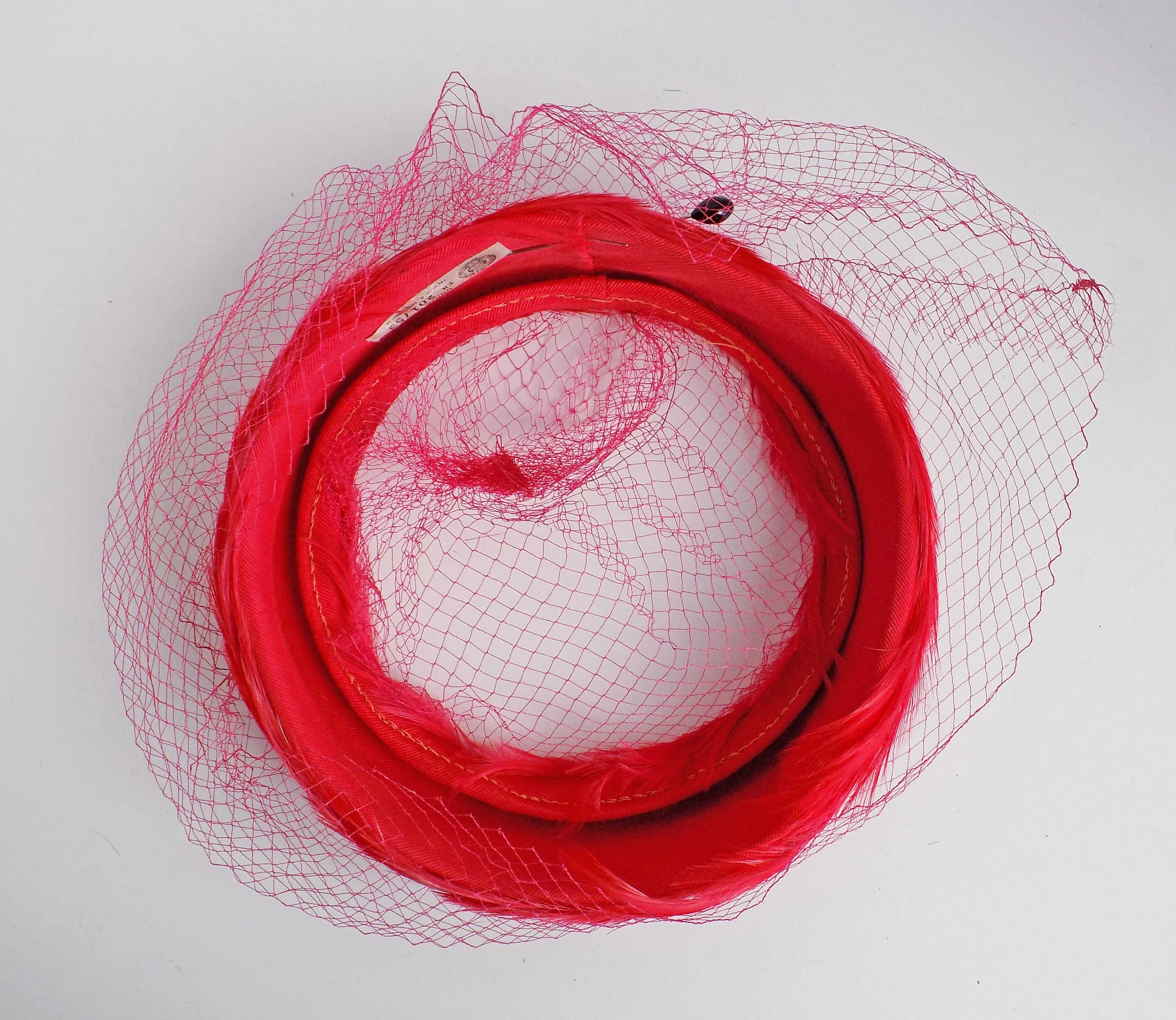 60s Fuchsia Feather Open Pill Box Hat 60s Mod Late 50s Red Netting Mint - Image 5