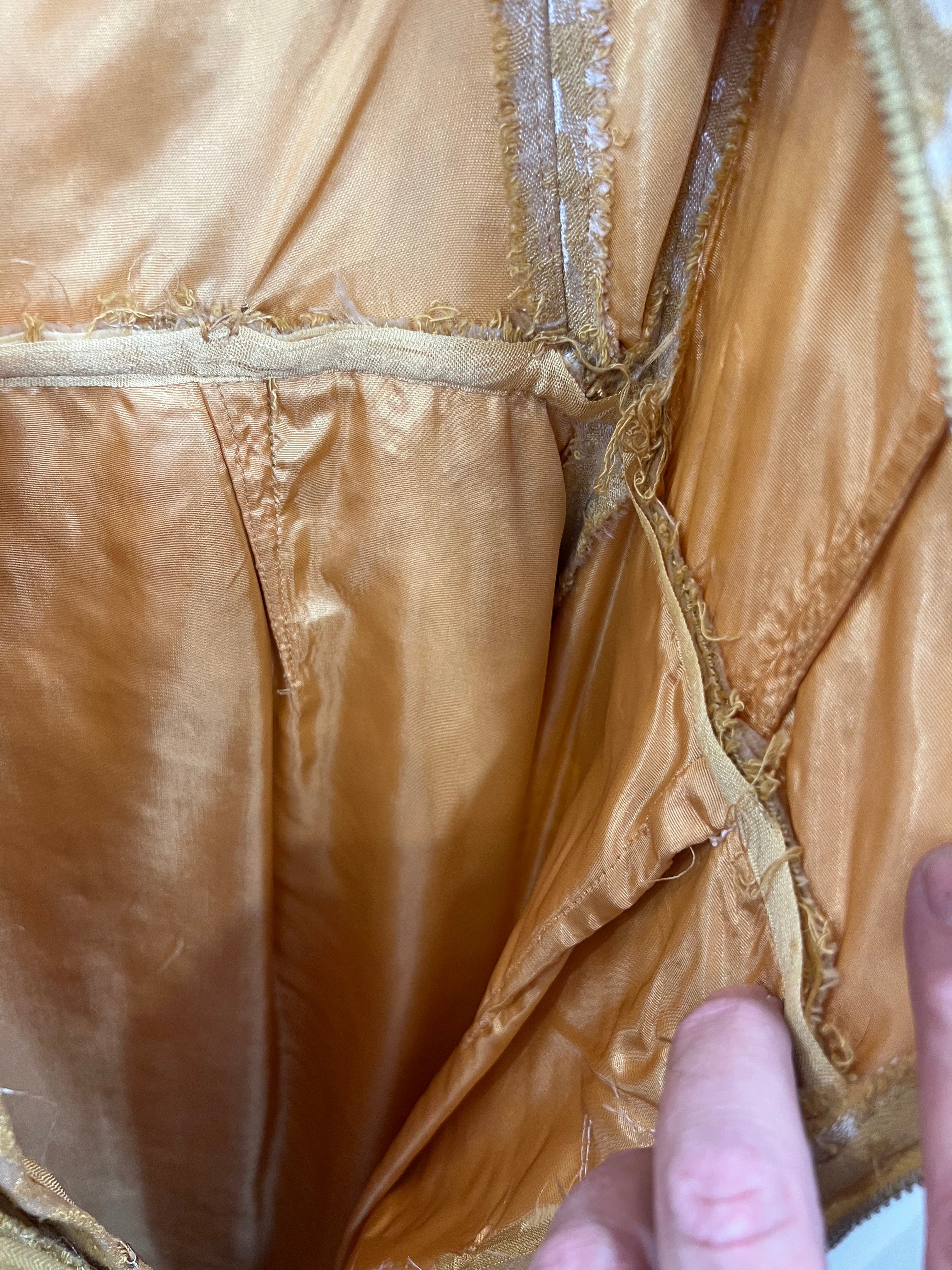60s Gold Brocade Empire Waist Made In Usa Union Label - Image 6