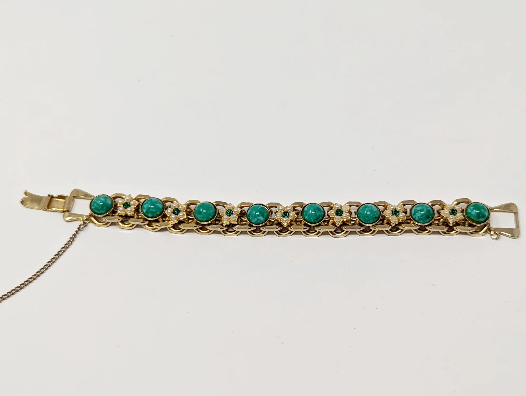 60s Gold Tone Green Stones Faux Pearls Bracelet - Image 6