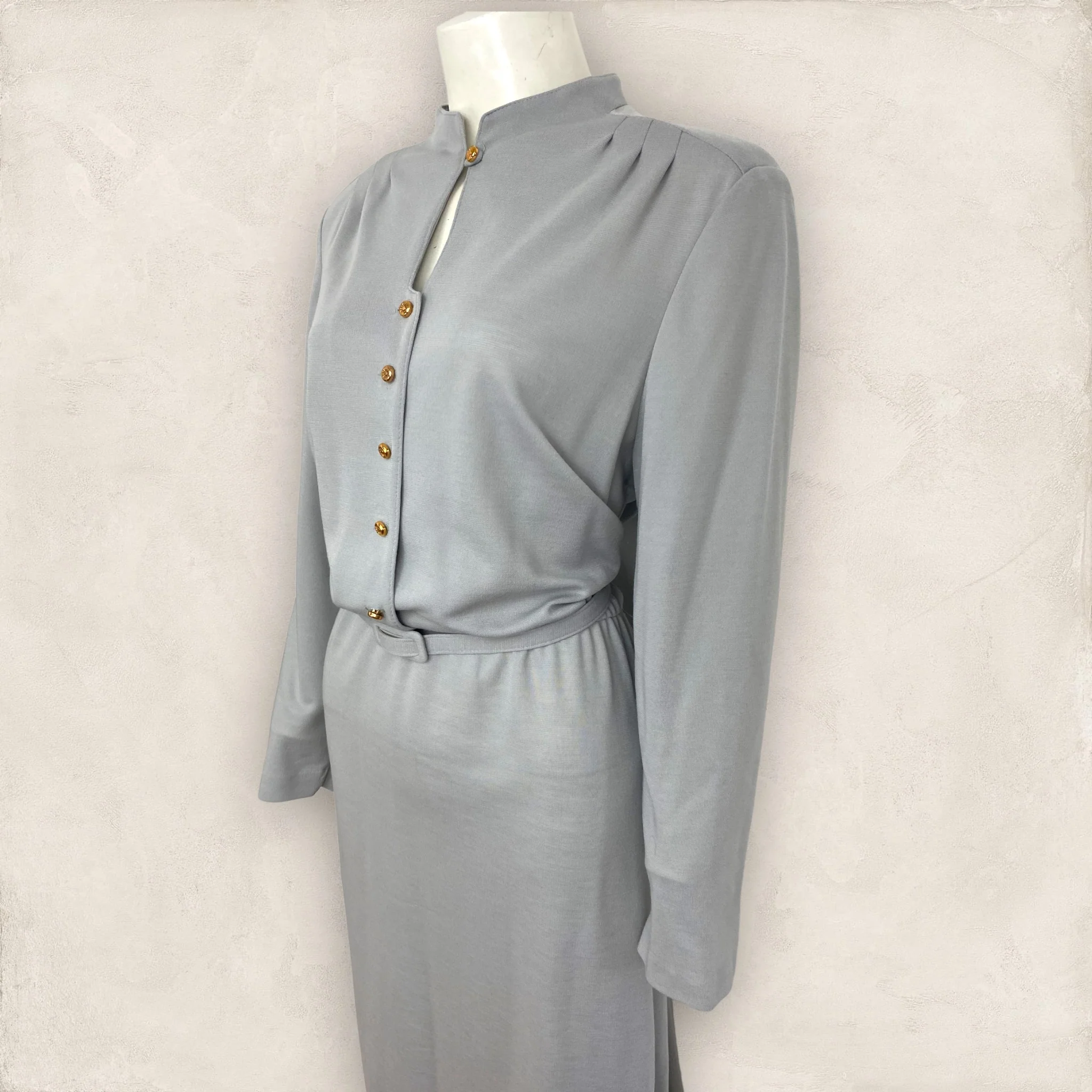 60s Gray Dress With Daisy Buttons By Kay Windsor - Image 4