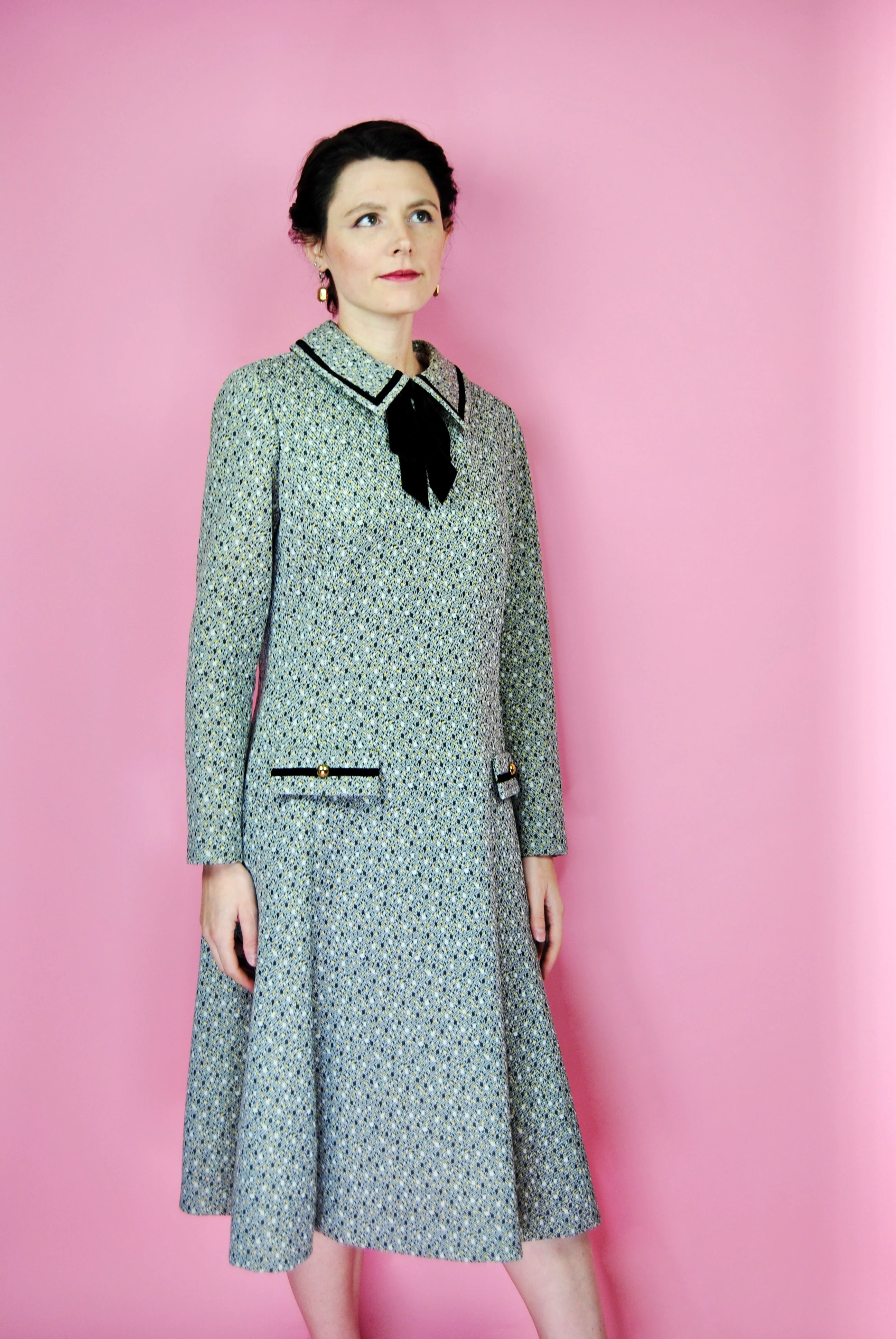 60s Gray Tone Dress With Velvet Bow By Stephan Casuals - Image 4
