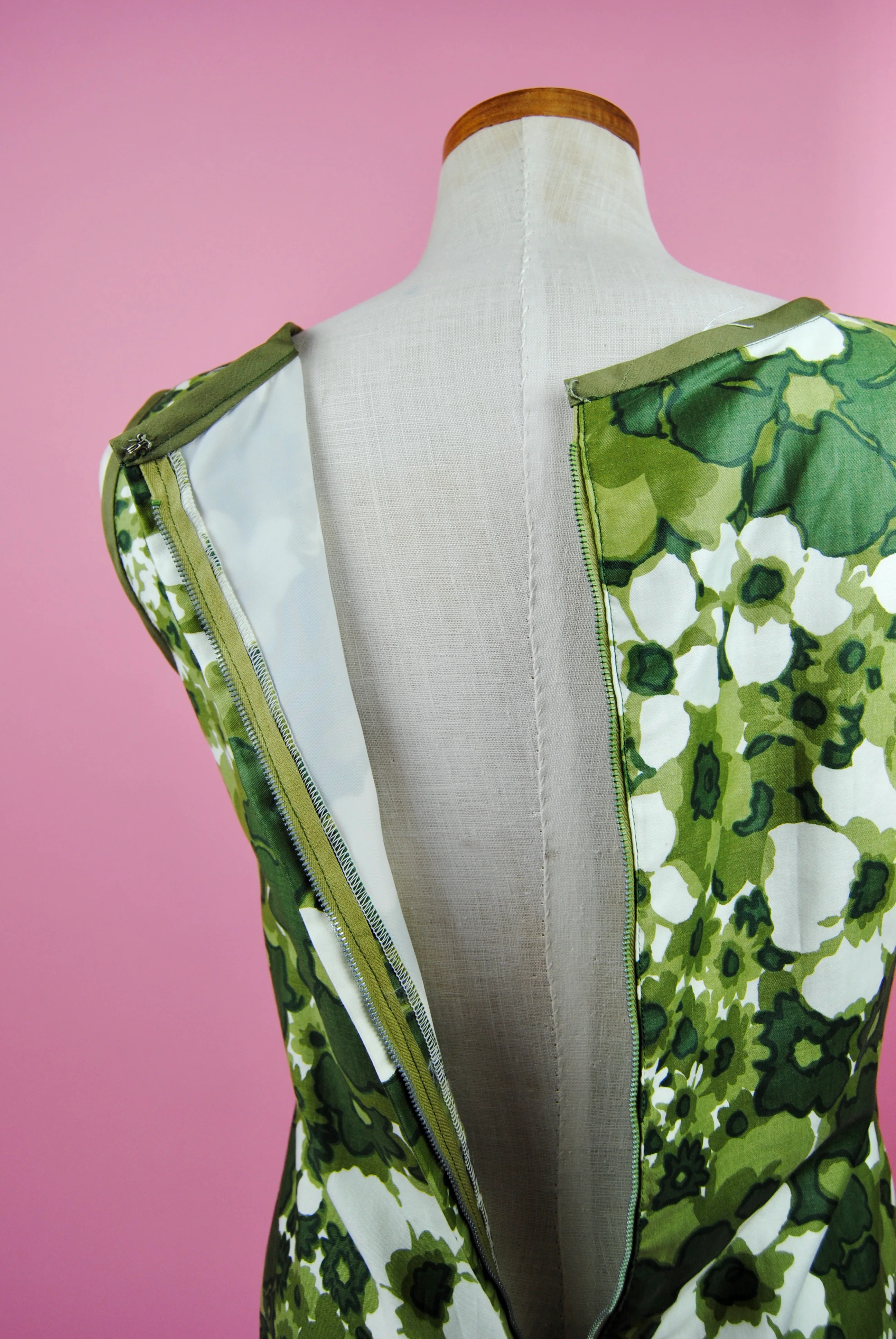 60s Green And White Mod Floral Dress By Bramson - Image 10