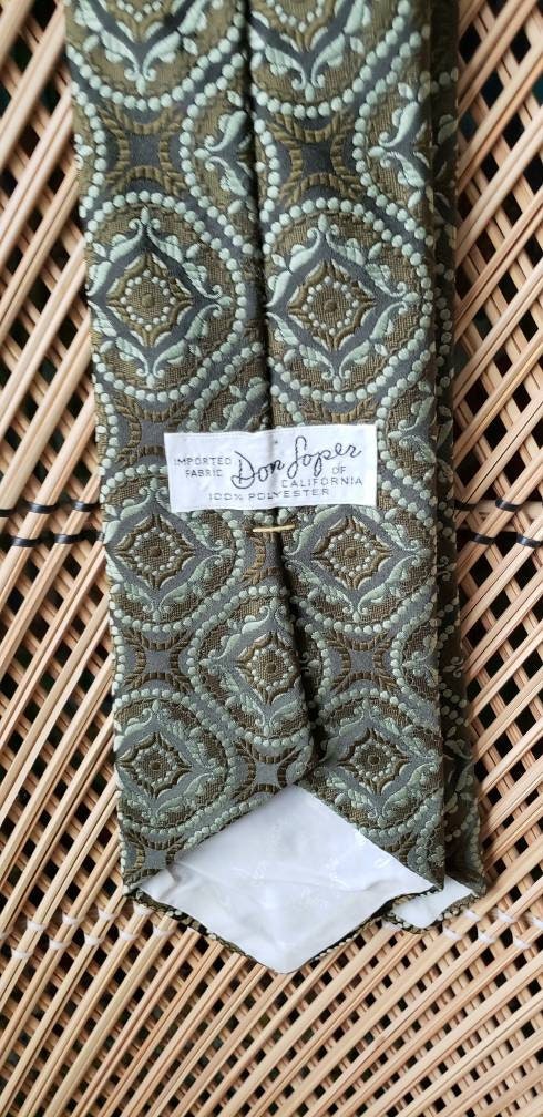 60s Green Don Loper Necktie Vintage Tie by Don Loper of California Varying Shades of Green Necktie Green Tie by Don Loper Of California - Image 8
