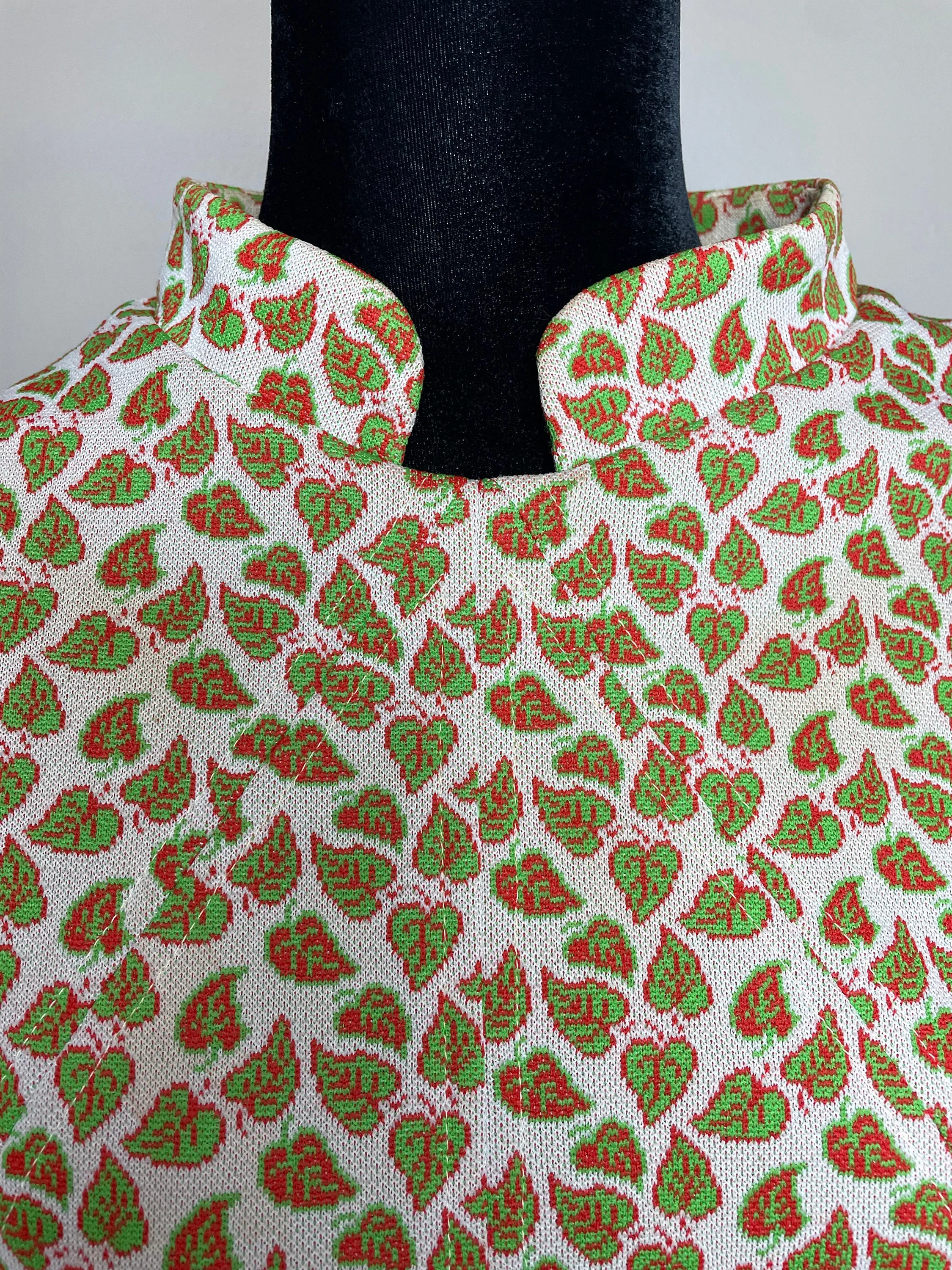 60s Handmade Dress Red Green Floral Leaves Size L - Image 4