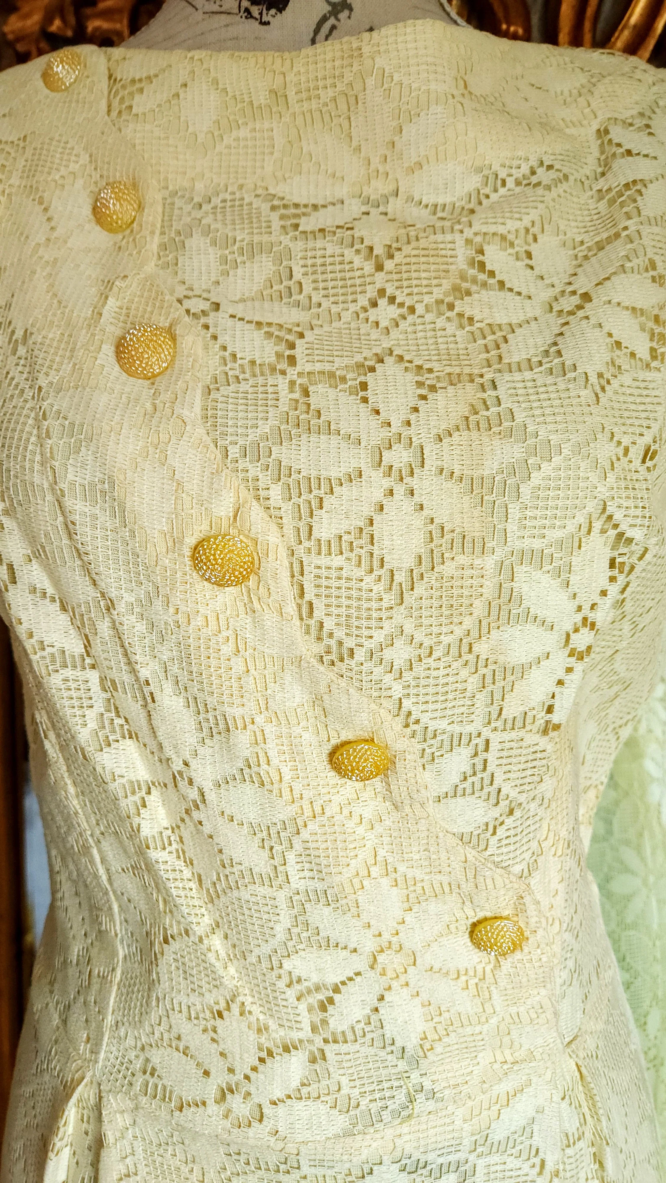 60s Light Yellow Floral Lace Dress - Image 6