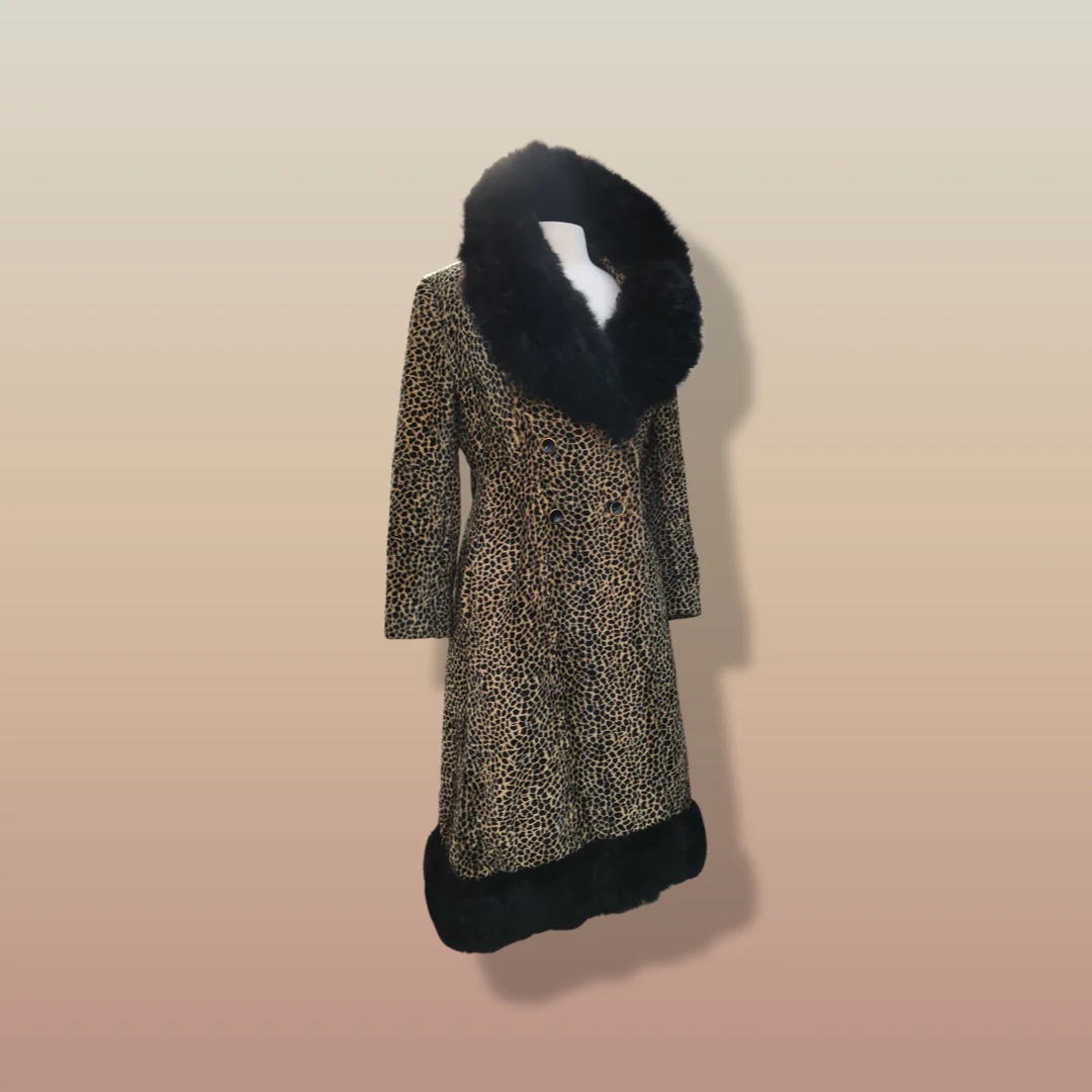 60s  Leopard Spotted Cat Print by Lord and Taylor's - Image 5