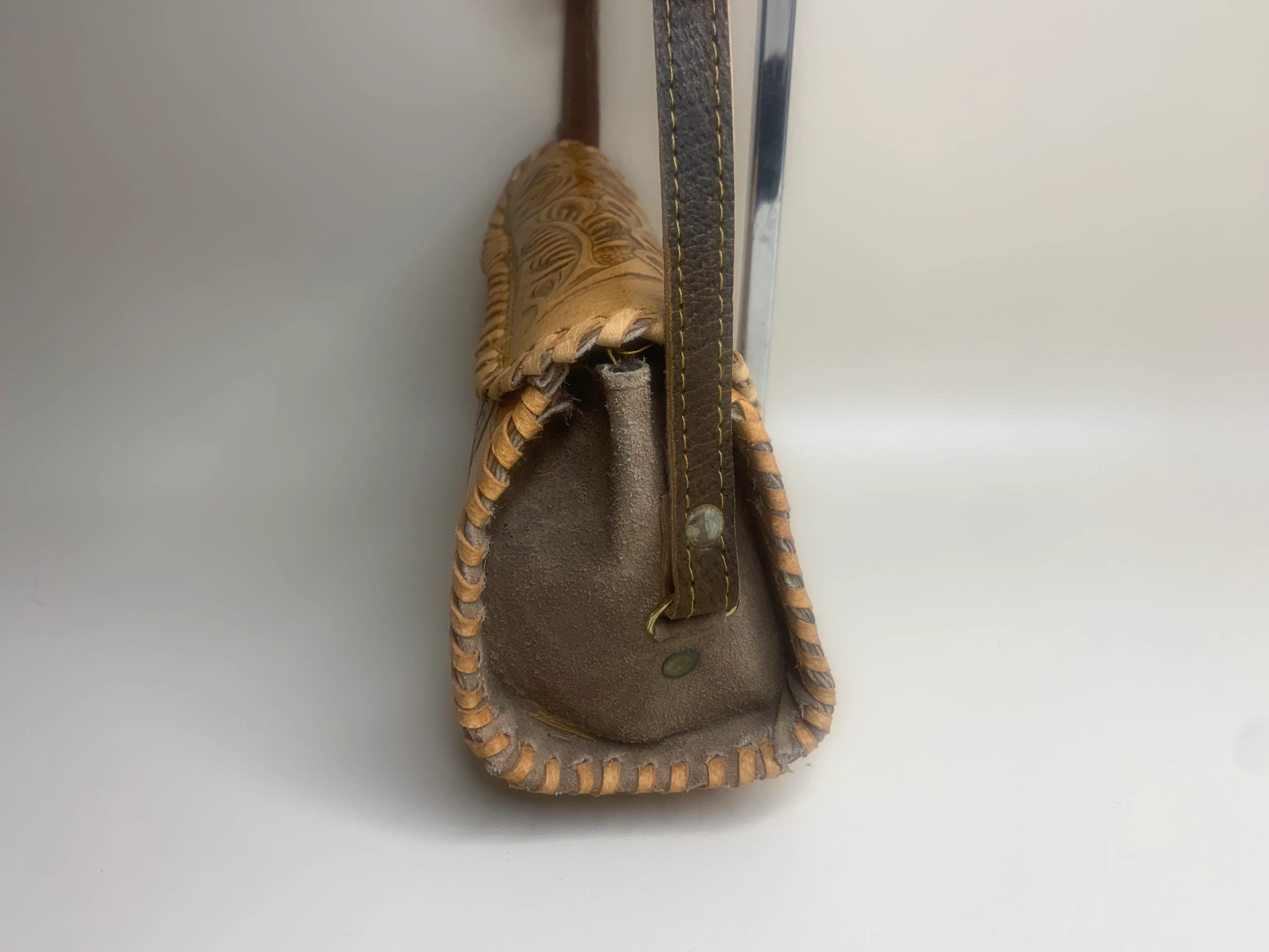 60s Mexican Made Tooled Leather Shoulder Bag - Image 8