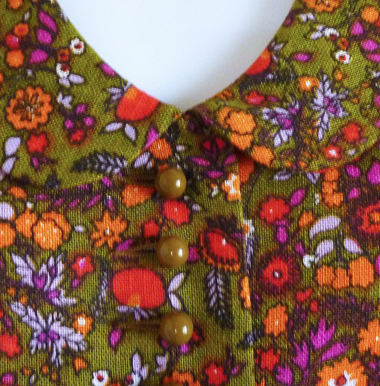 60s Mod Patti Boyd School Girl Style Floral Linen Suit 60s Olive Green Orange Two Piece by Arthur Jay - Image 2
