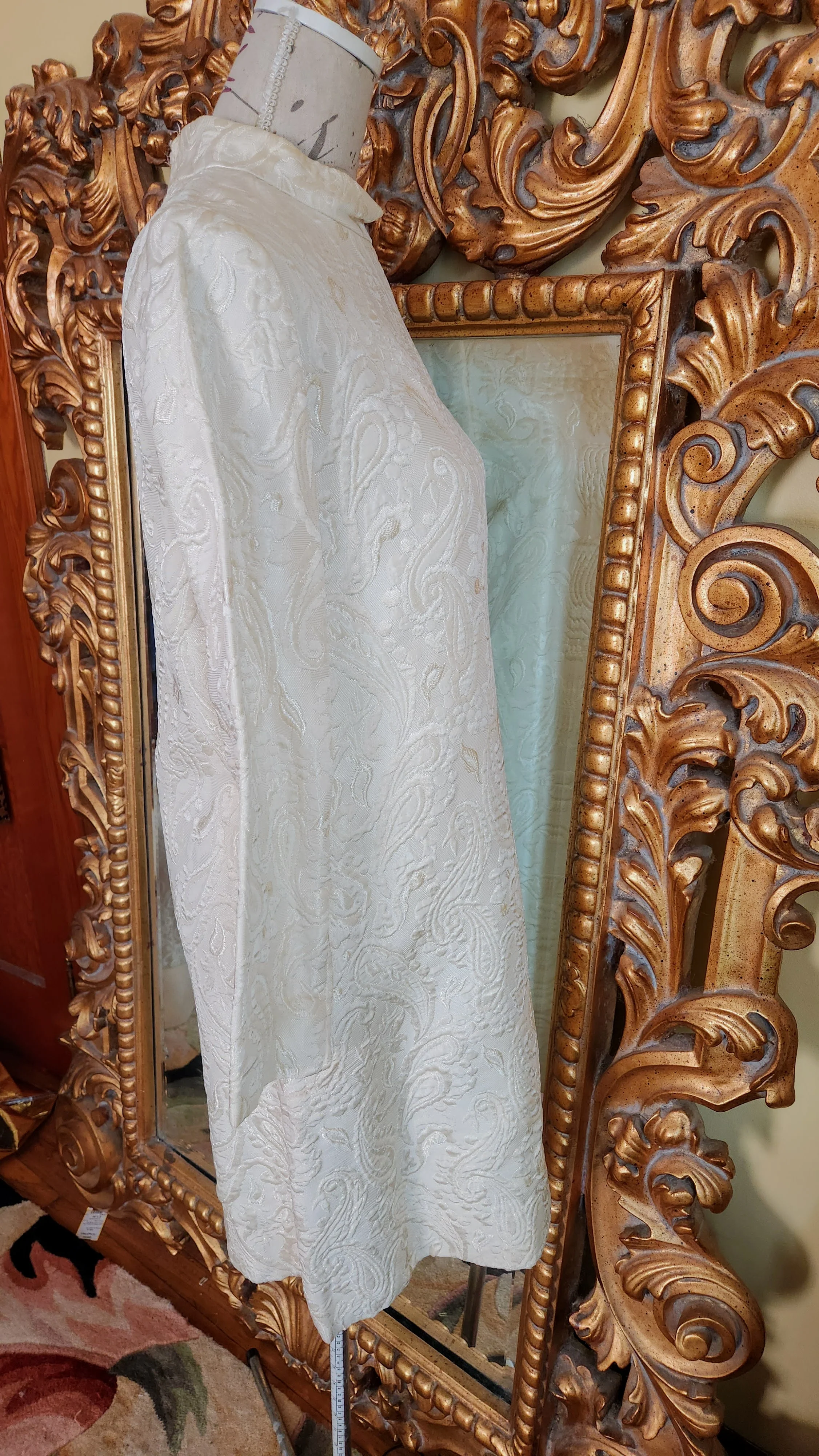 60s Mod White Silk Brocade Paisley Shift Dress - Image 4