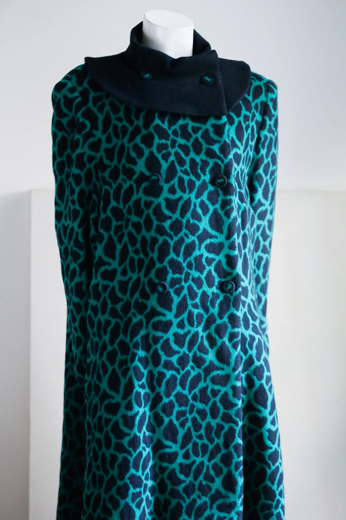 60s Novelty Print Emerald Trapeze Style Wool Coat By L'oeil De Paris - Image 3