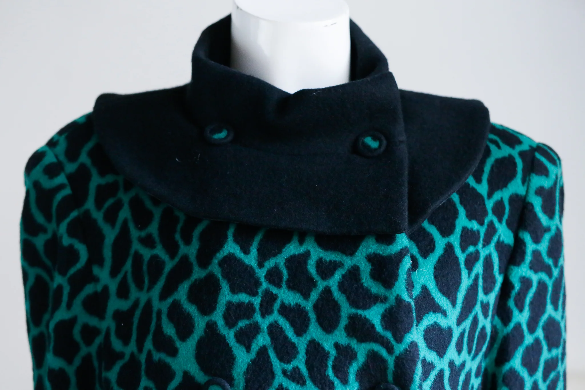 60s Novelty Print Emerald Trapeze Style Wool Coat By L'oeil De Paris - Image 5