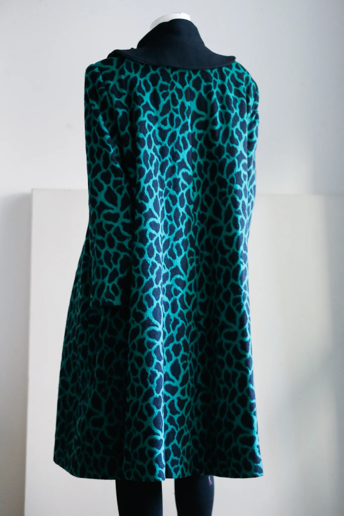 60s Novelty Print Emerald Trapeze Style Wool Coat By L'oeil De Paris - Image 7