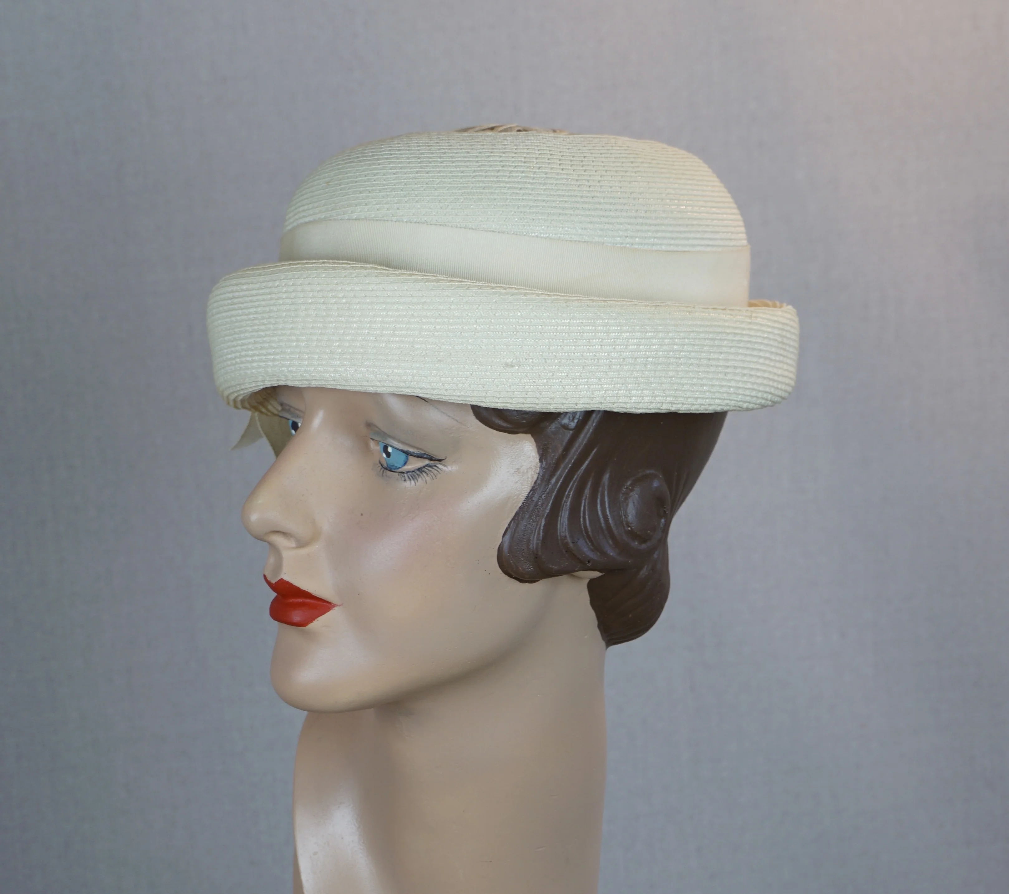 60s Off White Straw Derby Hat With Open Weave Crown - Image 6