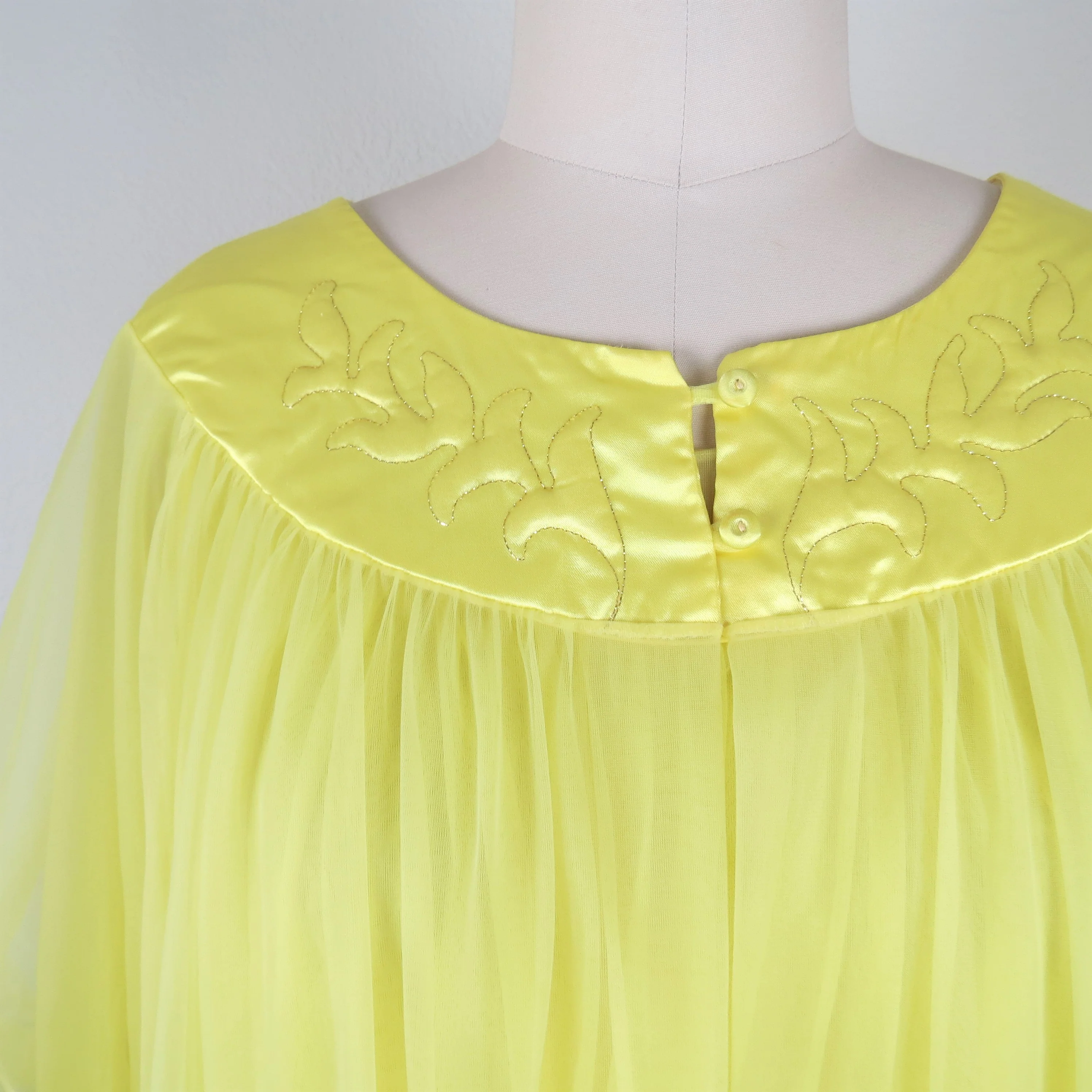60s Peignoir Set Lingerie Nightgown Robe Nightie - Image 4