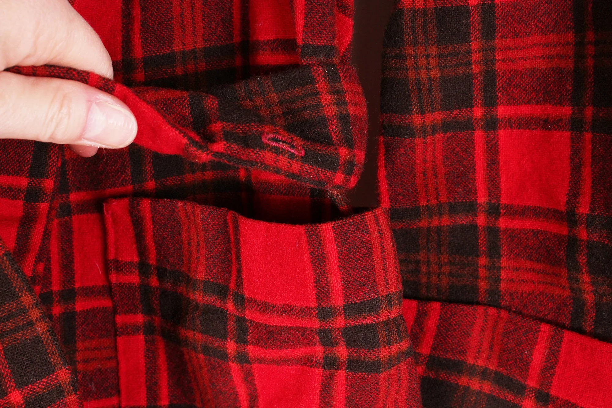 60s Pendleton Brand 100% Wool Red Plaid Men's Bath Bed Robe One Size Fits Dry Clean Only by Pendleton - Image 5