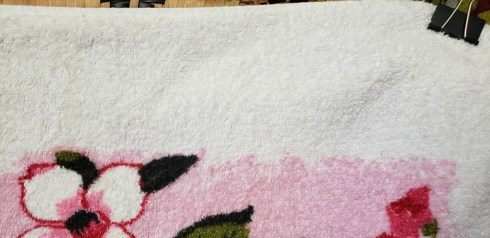 60s Pink Floral Bath Towels Set of 2 - Image 10