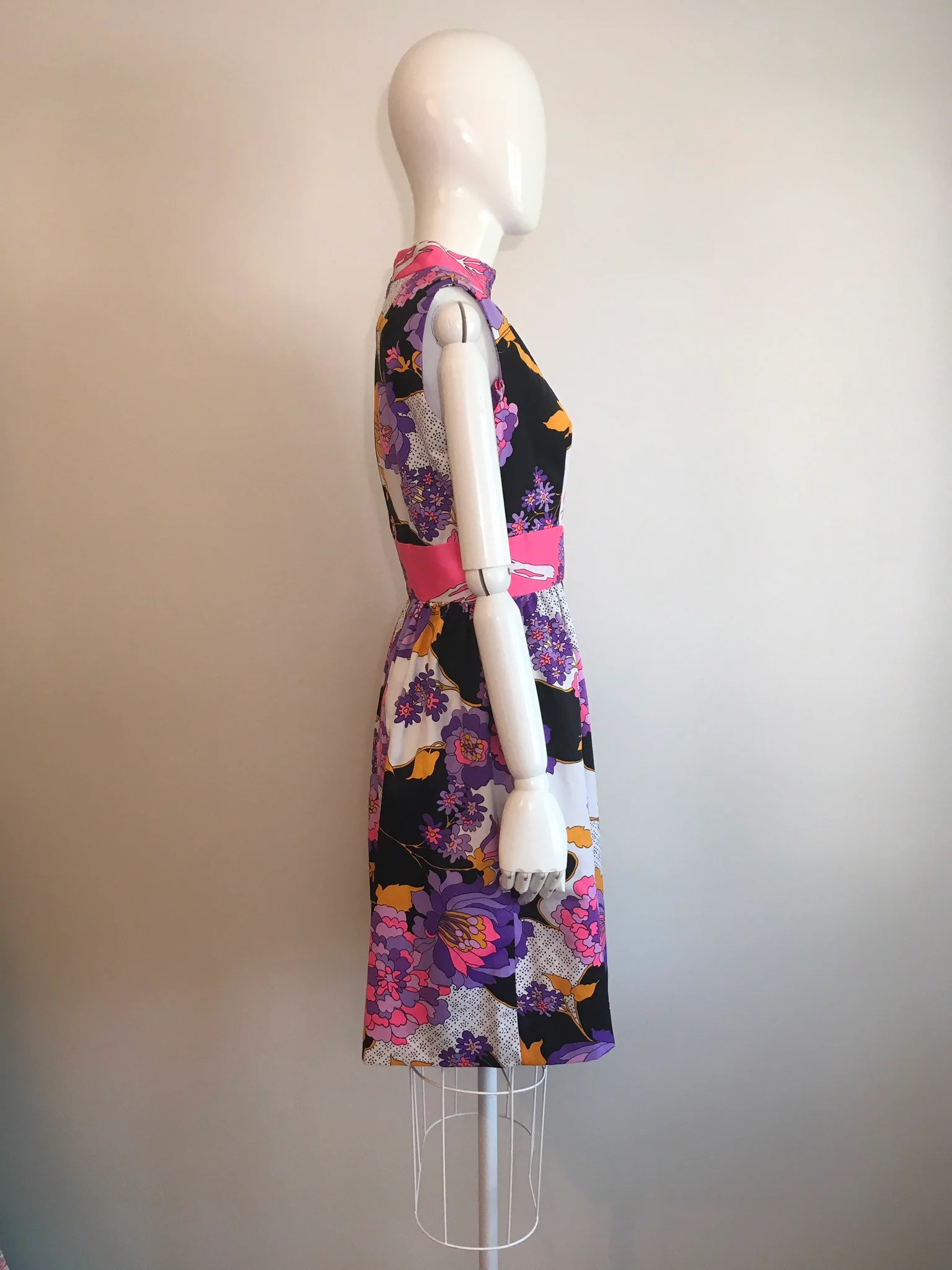 60's Pink Mod Floral Op Art Dress by Hudson’s - Image 3