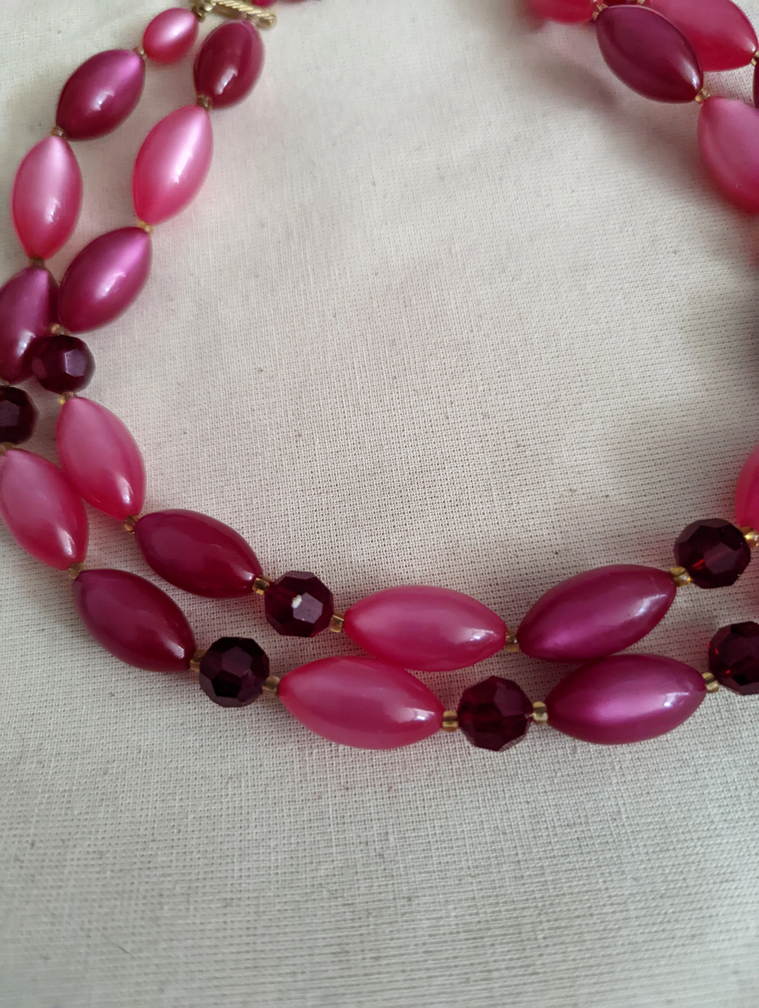 60s Pink Moon Beaded Necklace - Image 7