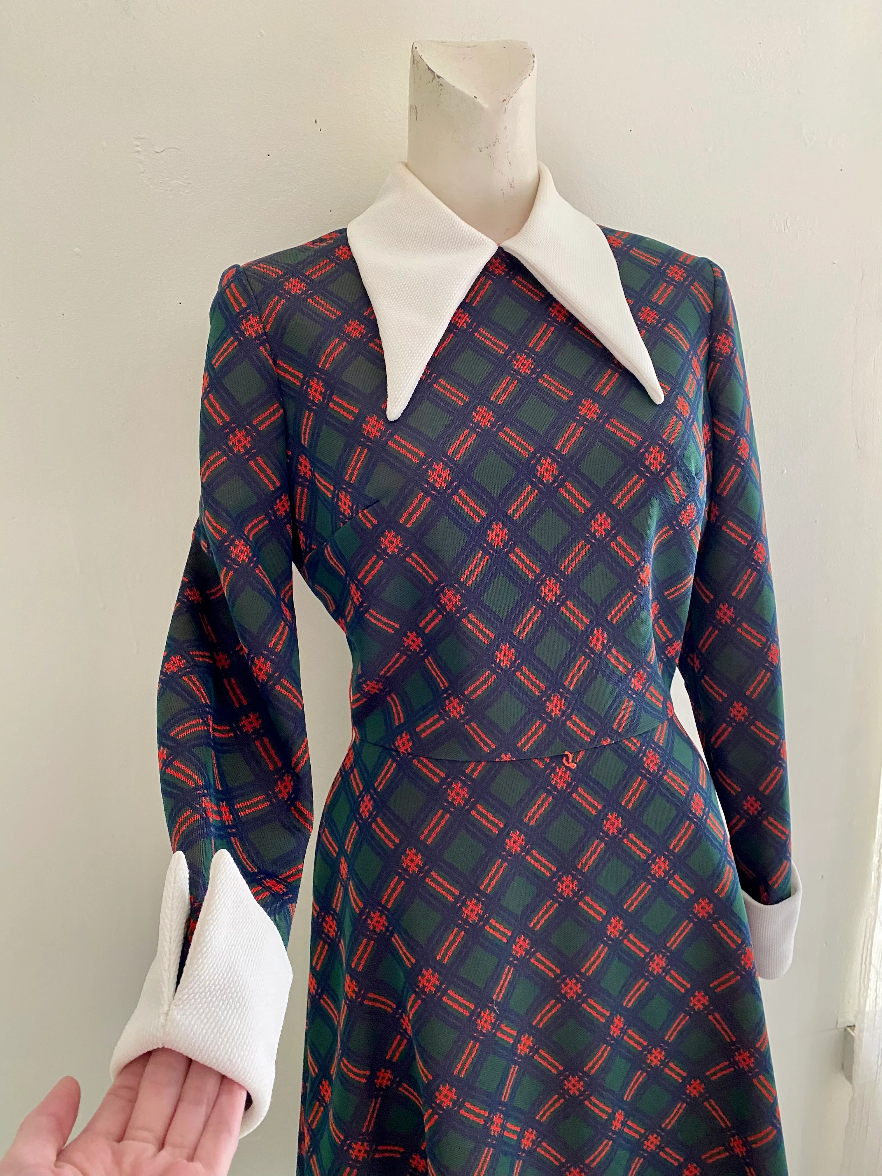 60s Holiday Plaid Collared Dress With Dagger Cuffs By Judy Way - Image 4