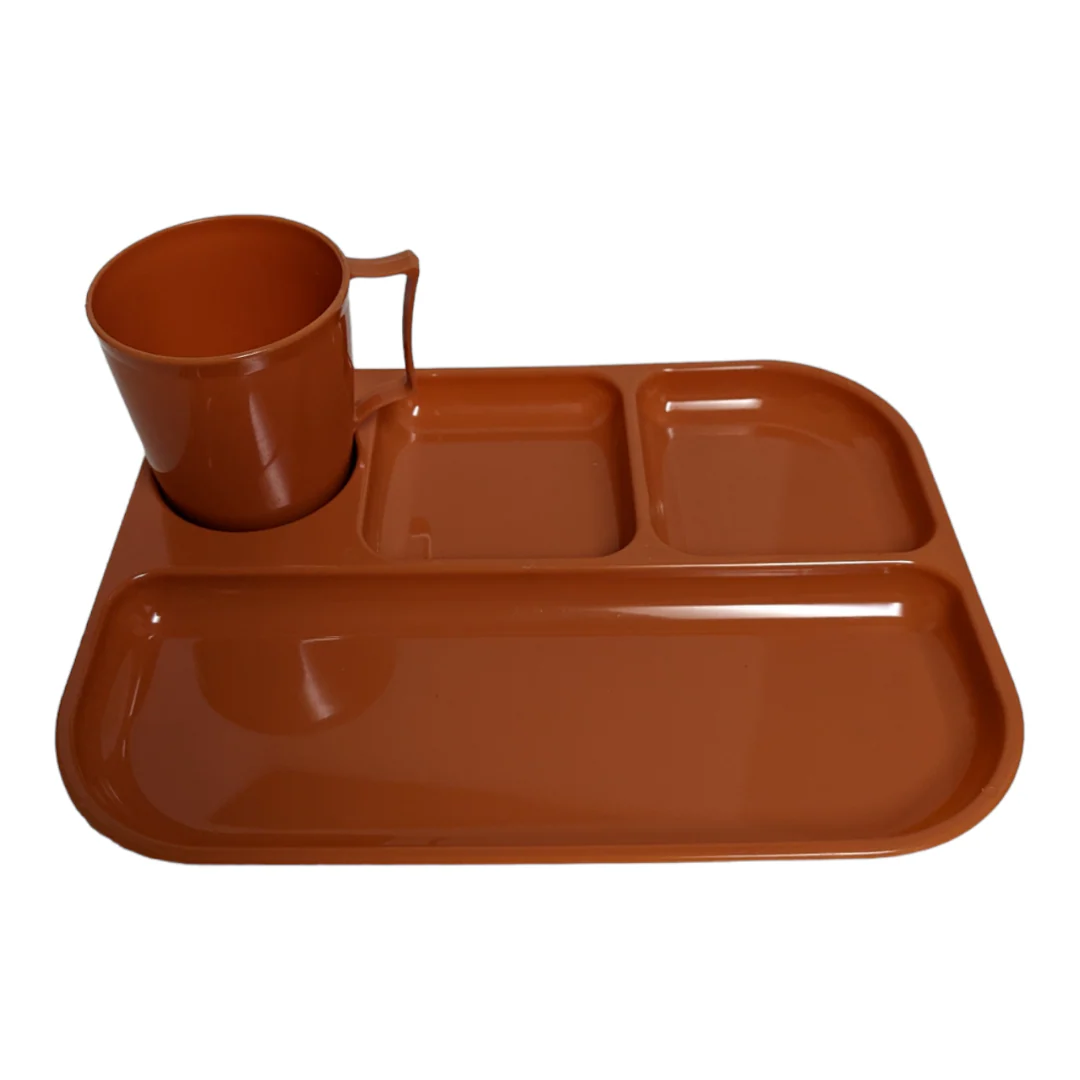 60s Plastic Picnic Food Tray And Cup 12 Piece Set By Colonial Plastics Mfg - Image 6