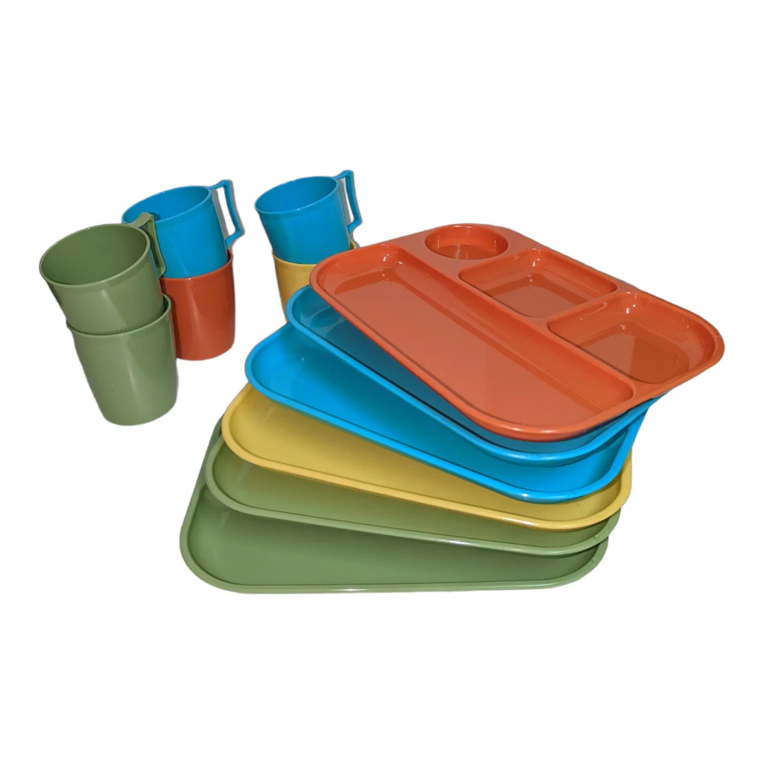 60s Plastic Picnic Food Tray And Cup 12 Piece Set By Colonial Plastics Mfg - Image 7