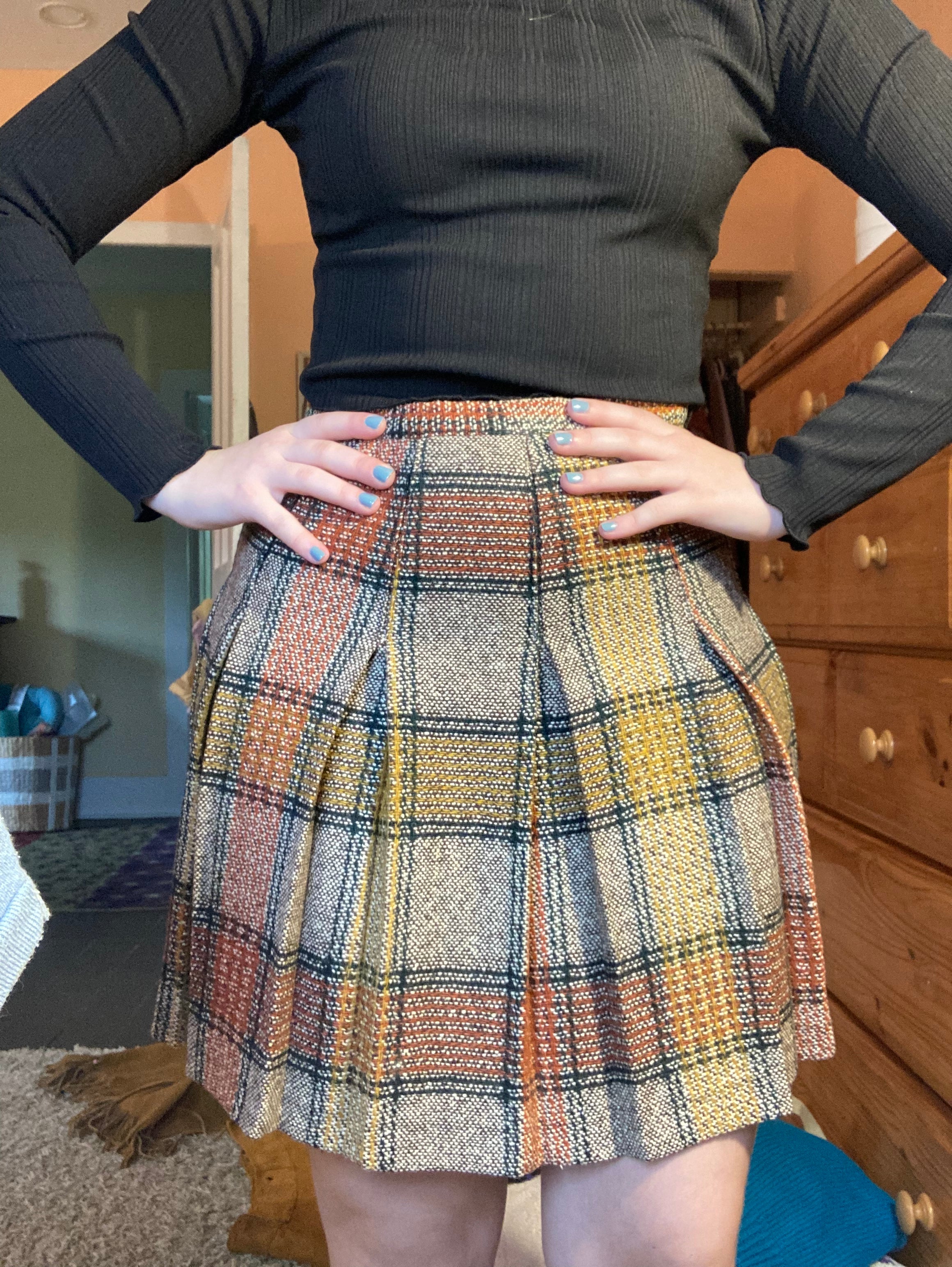 60s Pleated Autumnal Preppy Schoolgirl Skirt - Image 4