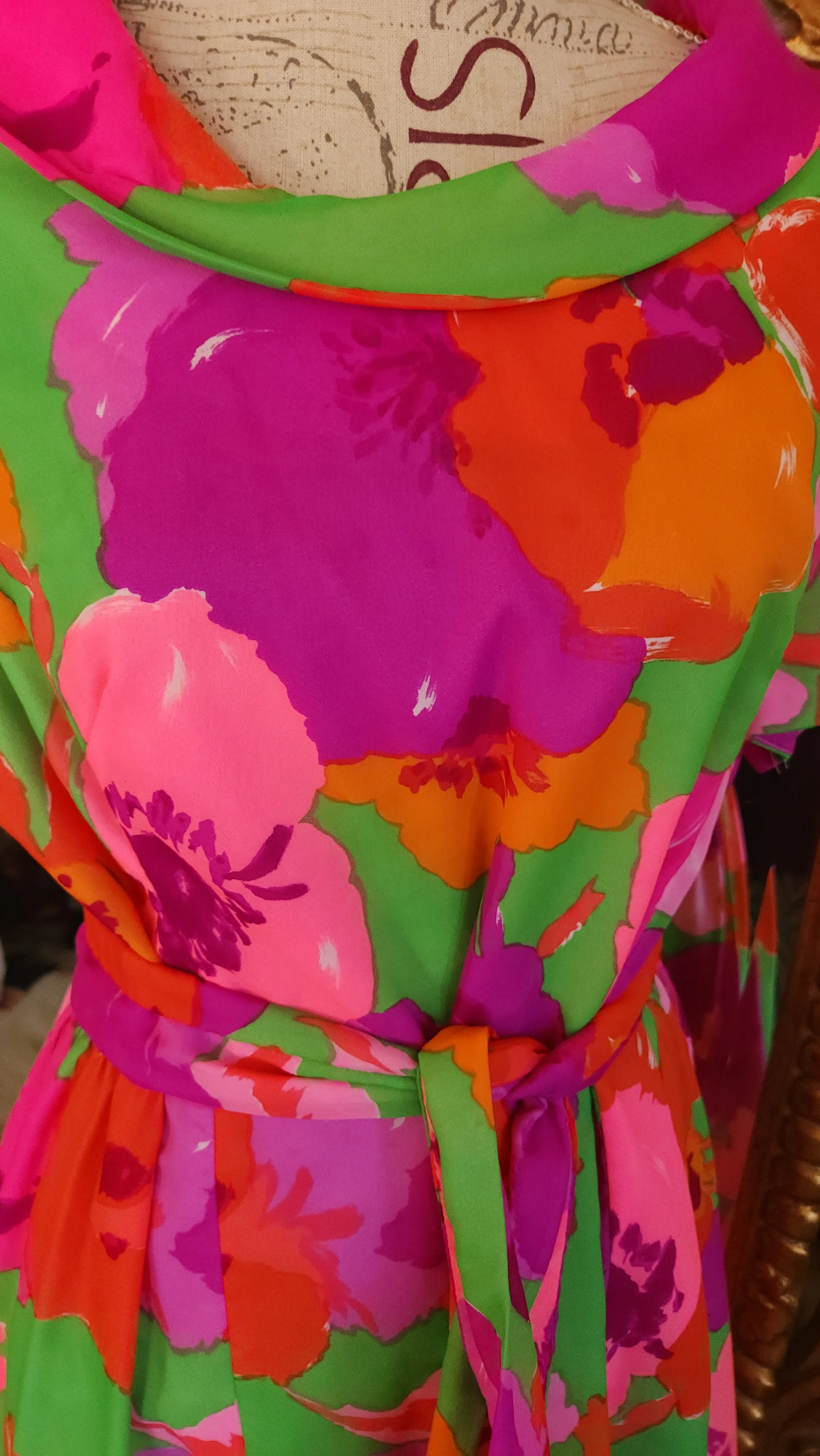 60s Plus Size Mod Floral Dress By Mendel Creation - Image 5