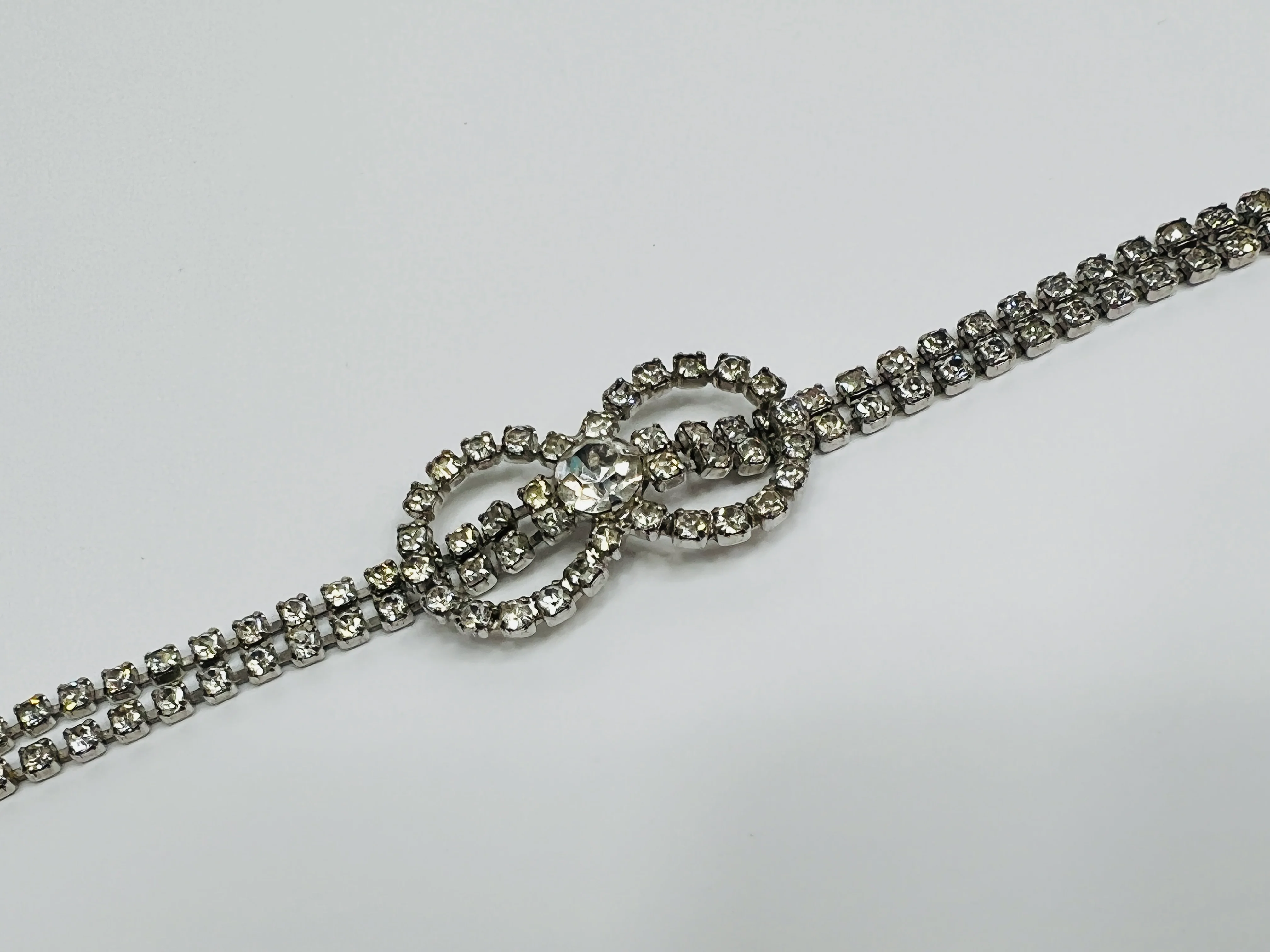 60s Rhinestone Bracelet Silver Tone Knot Estate 7 In - Image 8