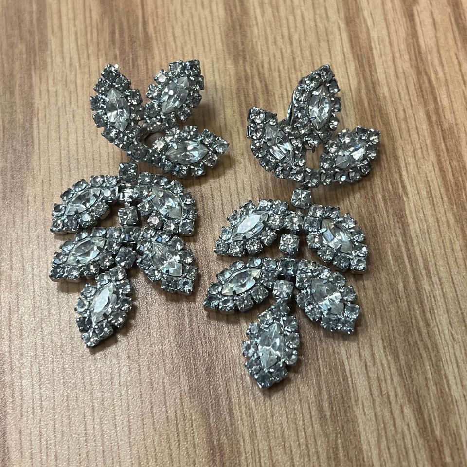 60s Rhinestone Chandelier Clip On Earrings - Image 8