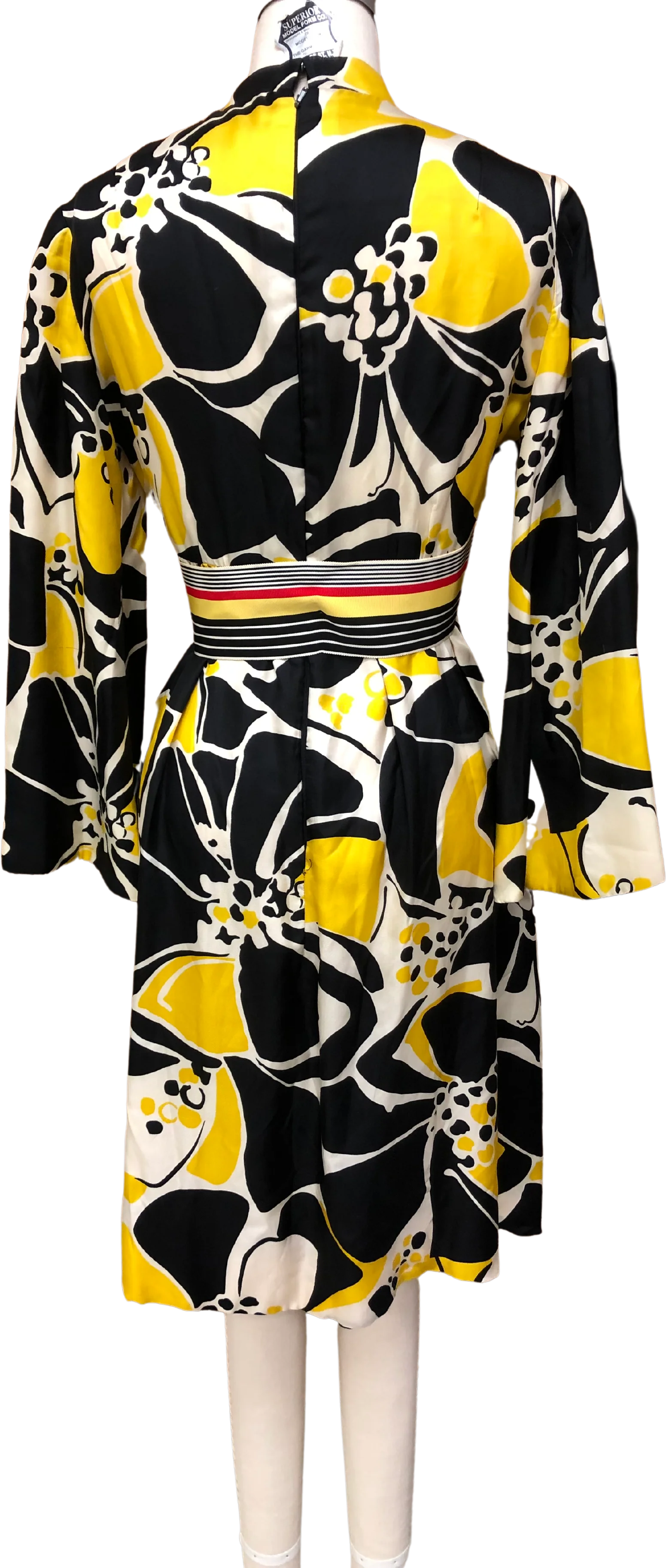 60s Silk Graphic Print Dress With Bell Sleeves By Rodrigues for Milbo - Image 5